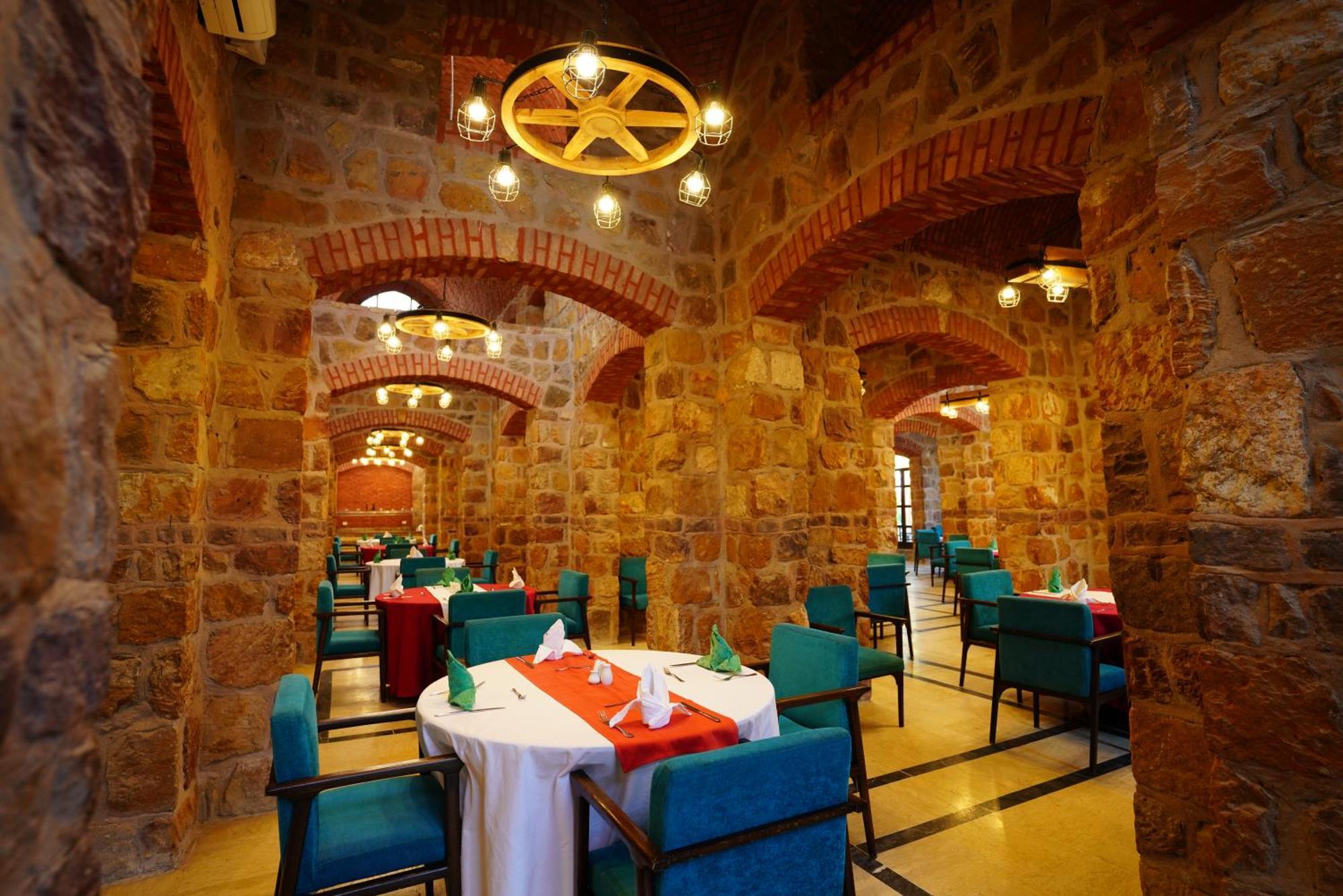 Utopia Club Hotel