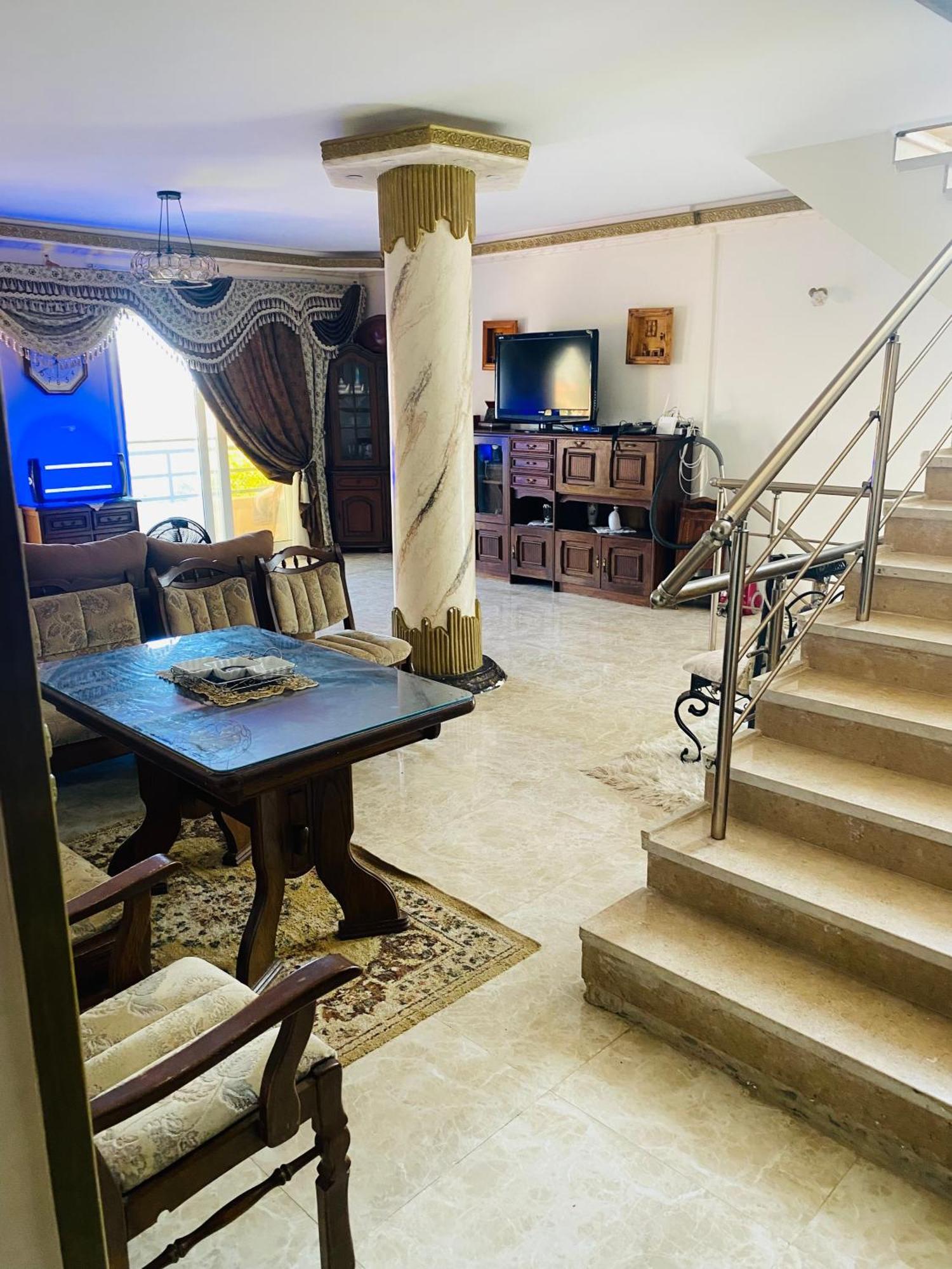 Lovely 5- Bedroom With Overflow Pool With Garden At Oasis Villa *