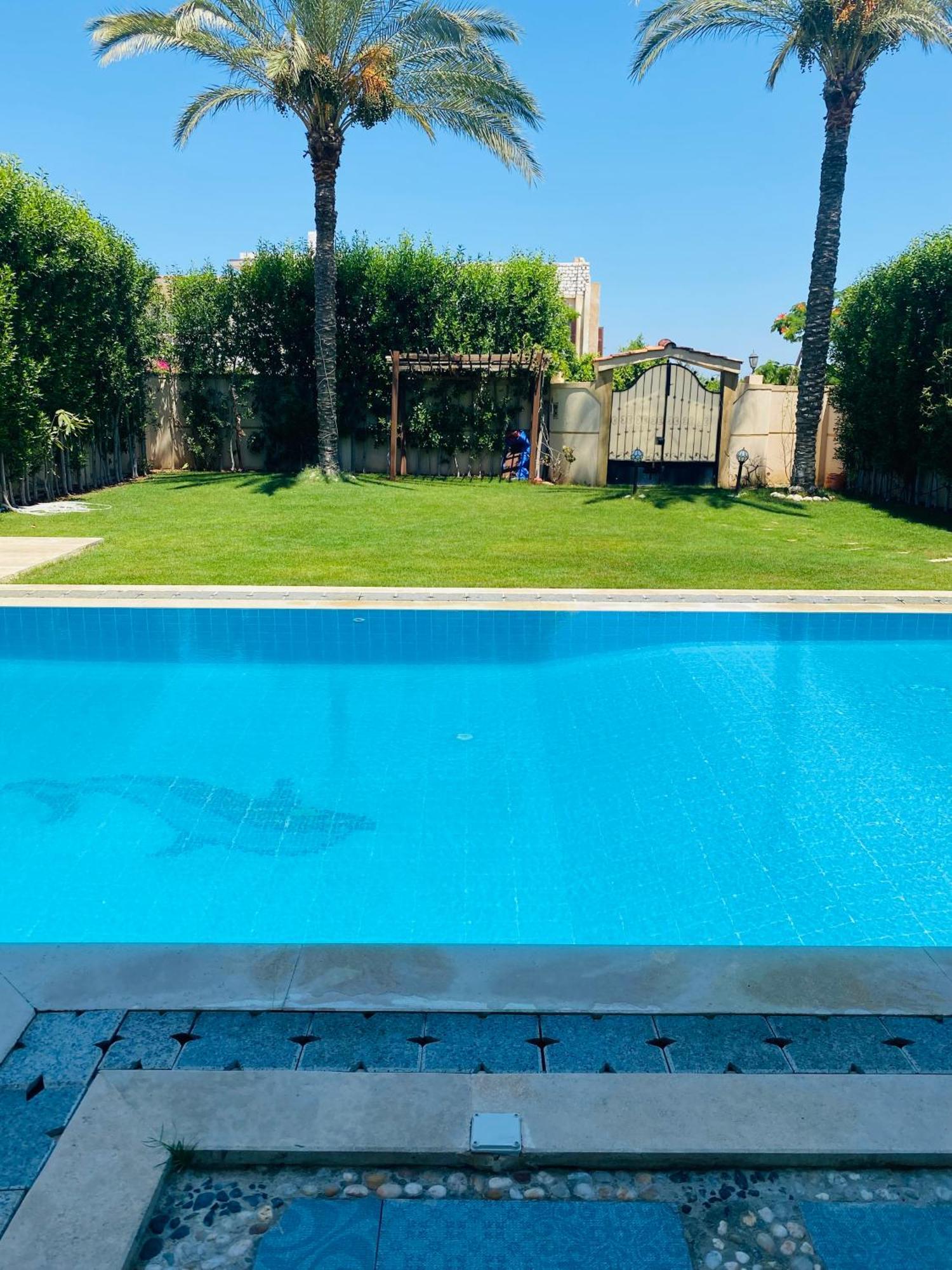 Villa Lovely 5- Bedroom With Overflow Pool With Garden At Oasis *