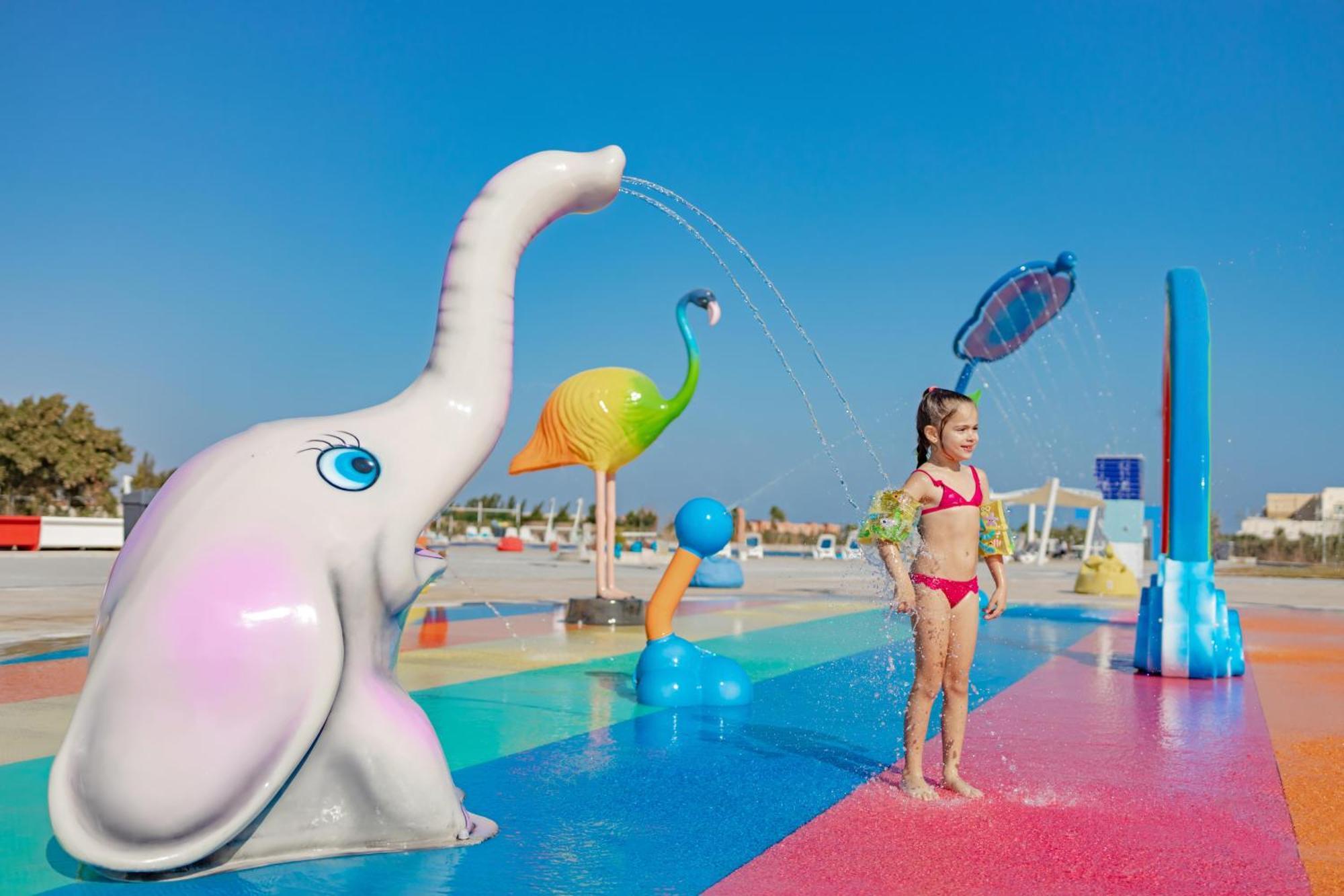 Movenpick Waterpark & 5* Soma Bay