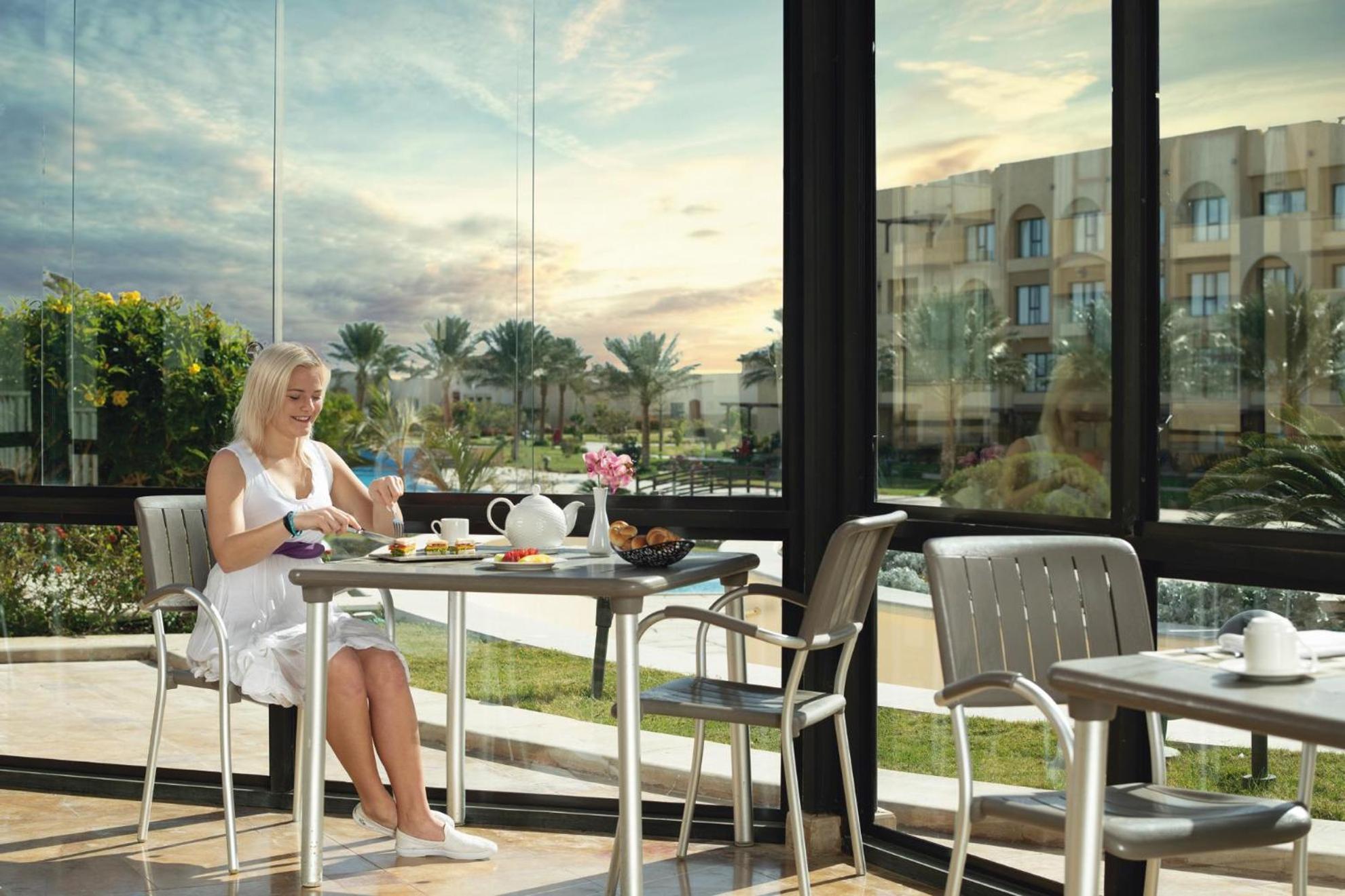 Movenpick Waterpark & Soma Bay