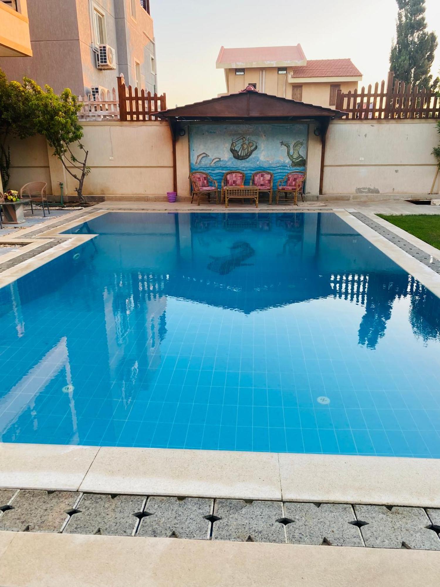 Lovely 5- Bedroom With Overflow Pool With Garden At Oasis * Alexandria
