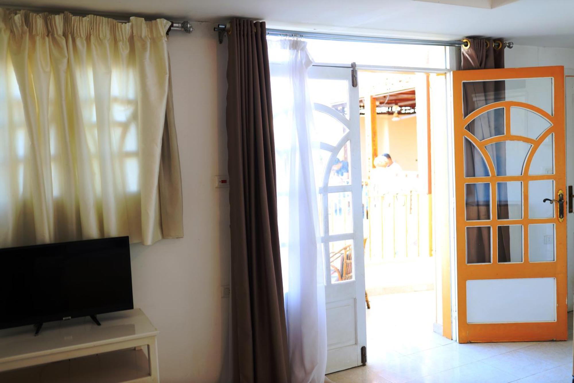 Hotel Spring