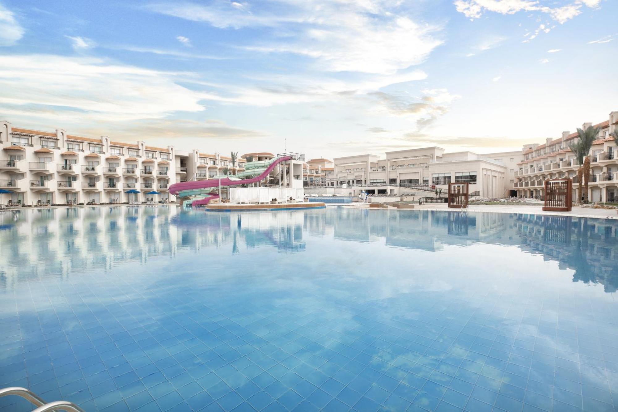 The V Luxury Sahl Hasheesh Resort 5*