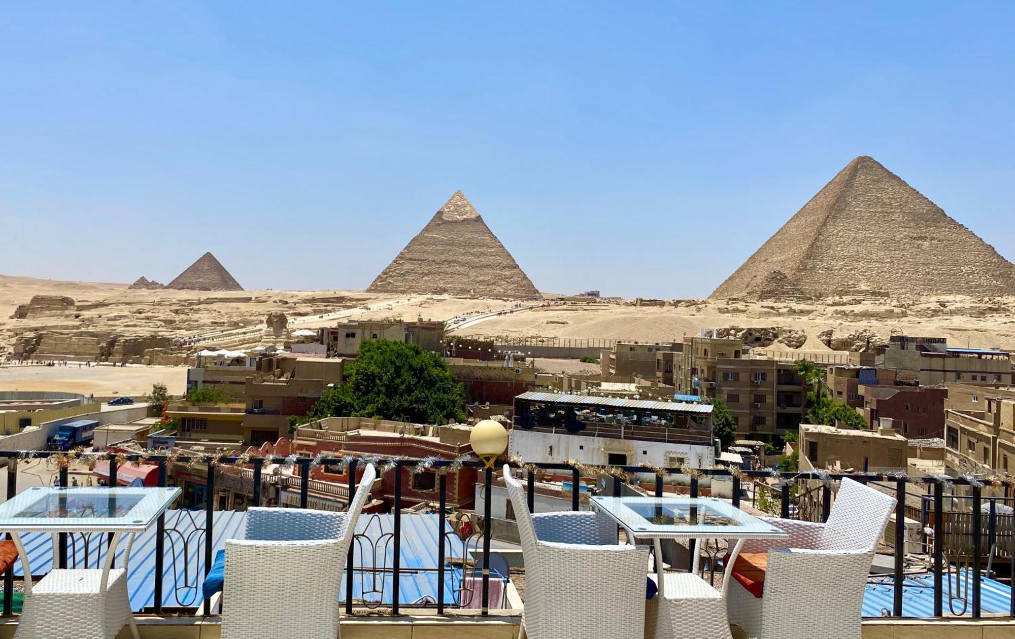 Hotel Golden Pyramids 3*