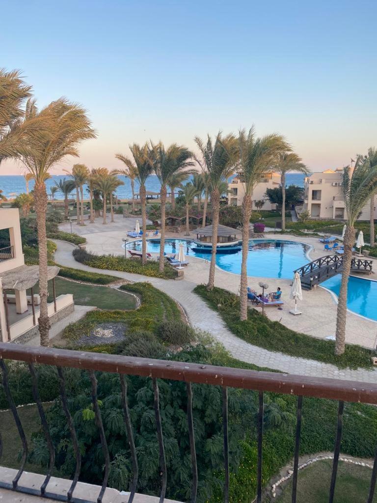 Daire With Roof At Laguna Bay- Ain Sokhna - شالية غرفتين مكيف بالكامل بالرووف قرية لاجونا باي - العين السخنة