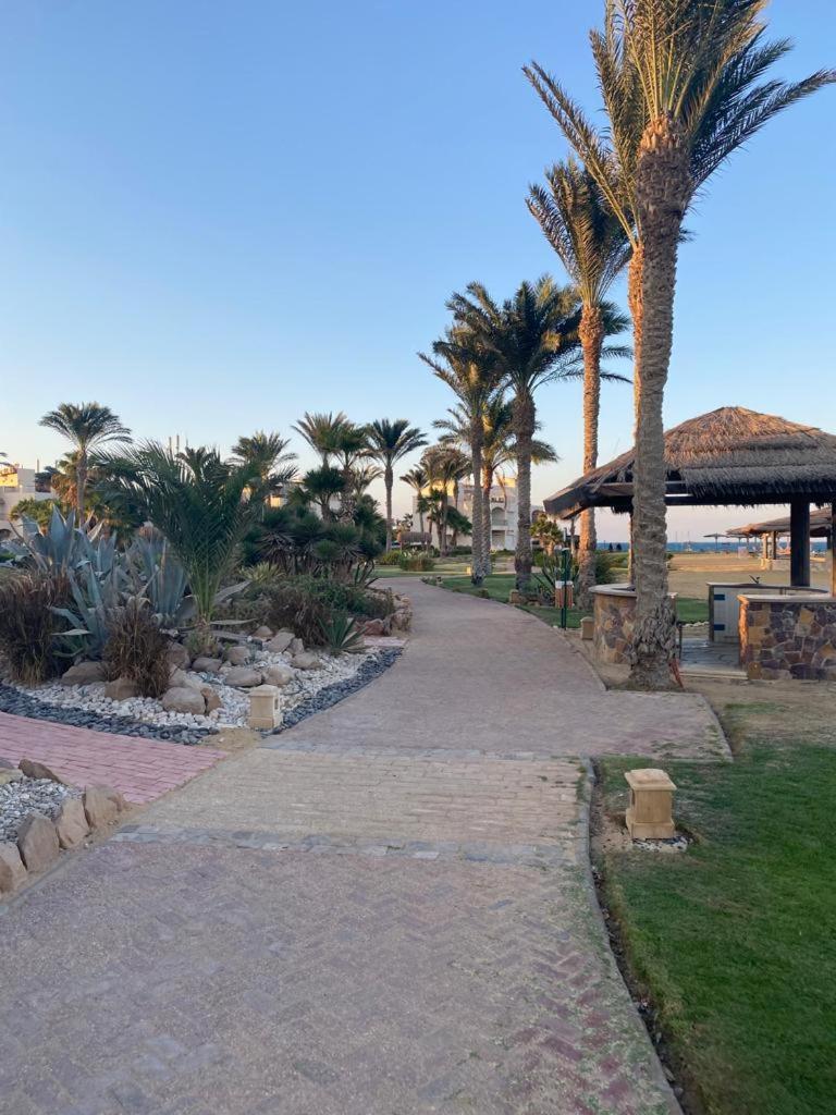Daire With Roof At Laguna Bay- Ain Sokhna - شالية غرفتين مكيف بالكامل بالرووف قرية لاجونا باي - العين السخنة Ain Sukhna