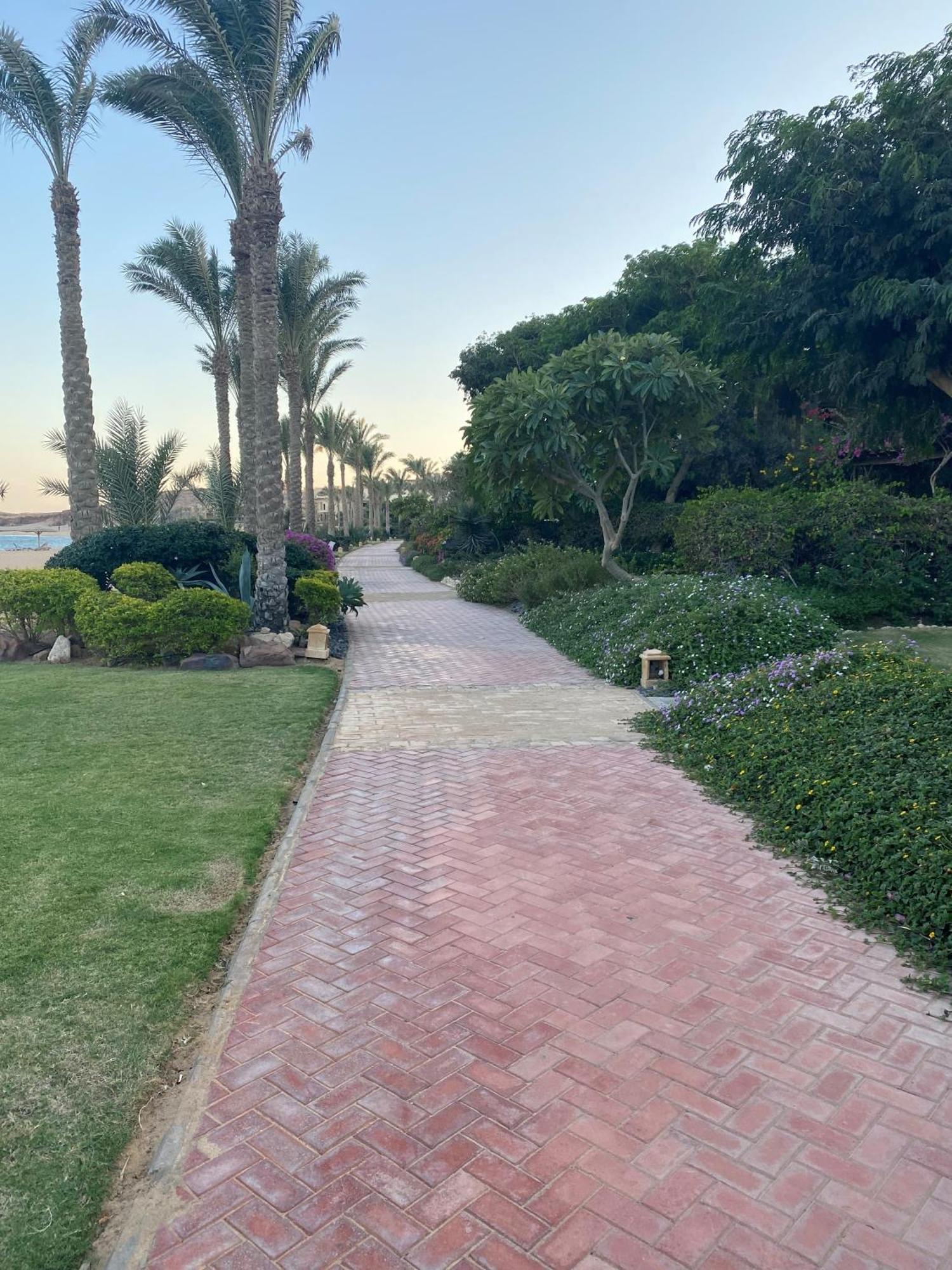 With Roof At Laguna Bay- Ain Sokhna - شالية غرفتين مكيف بالكامل بالرووف قرية لاجونا باي - العين السخنة * Ain Sukhna