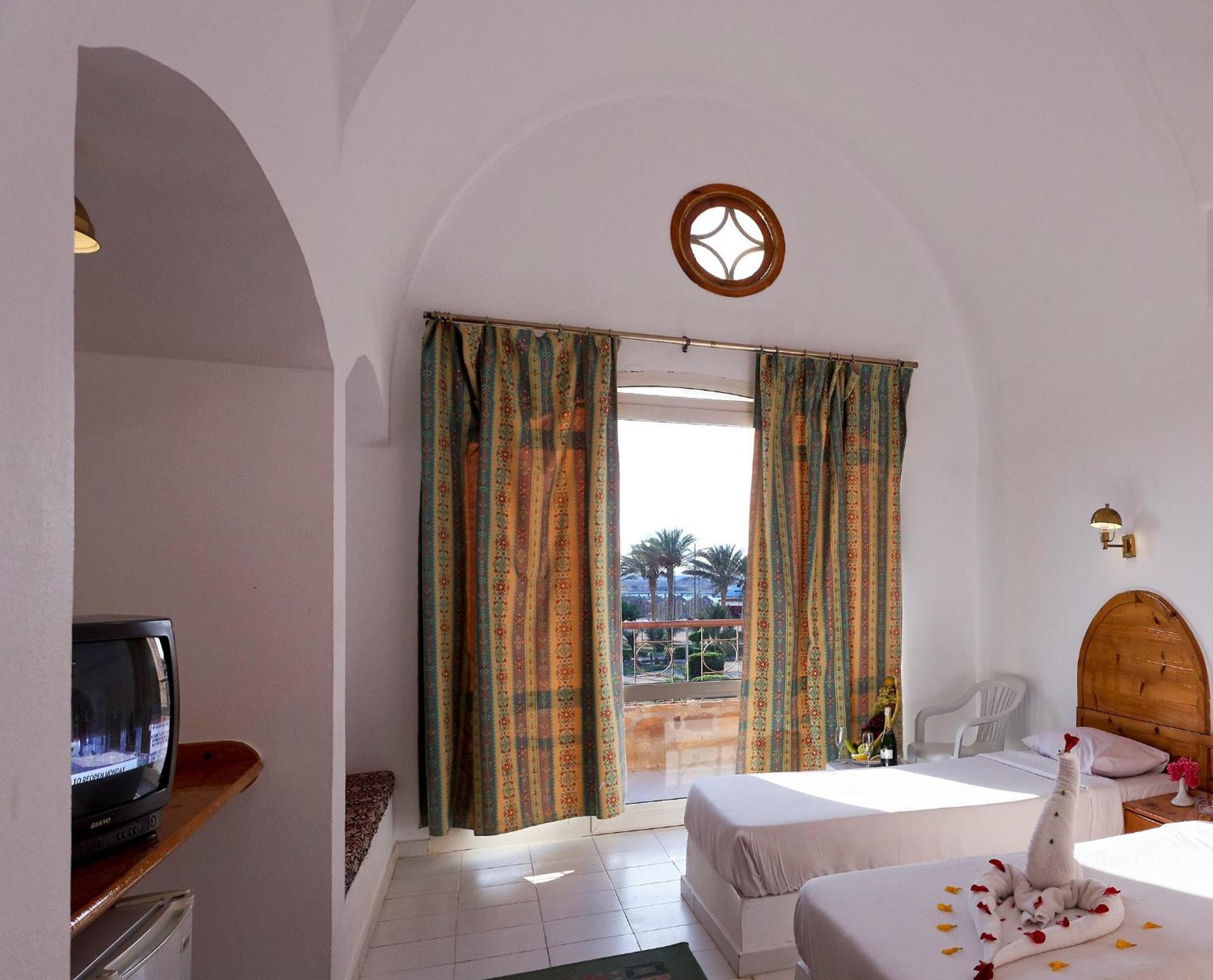 Pensee Royal Garden Resort 4*