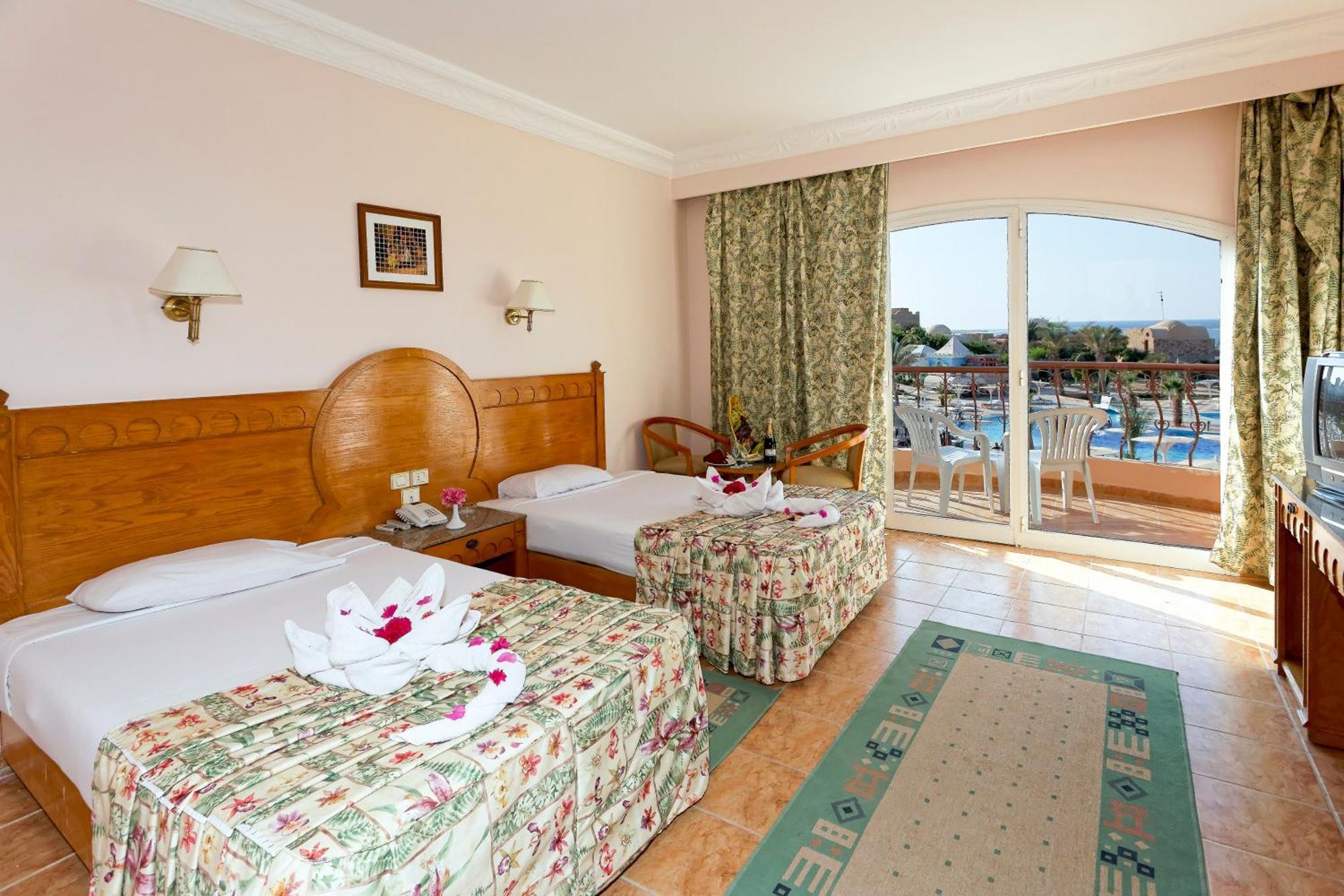 Resort Pensee Royal Garden 4*