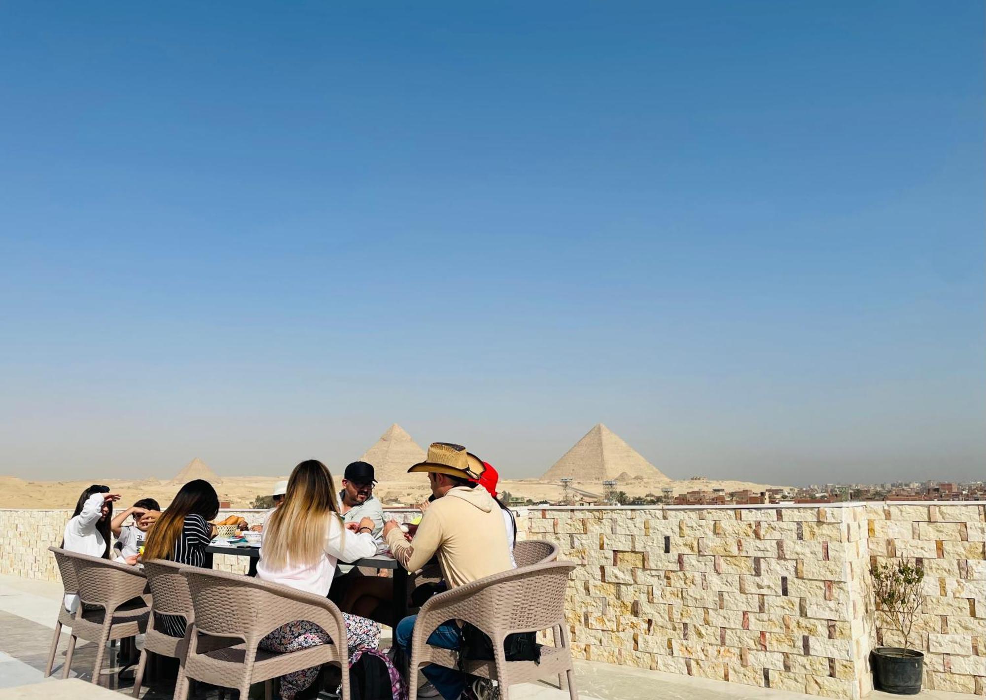 Golden Mask Pyramids Hotel *
