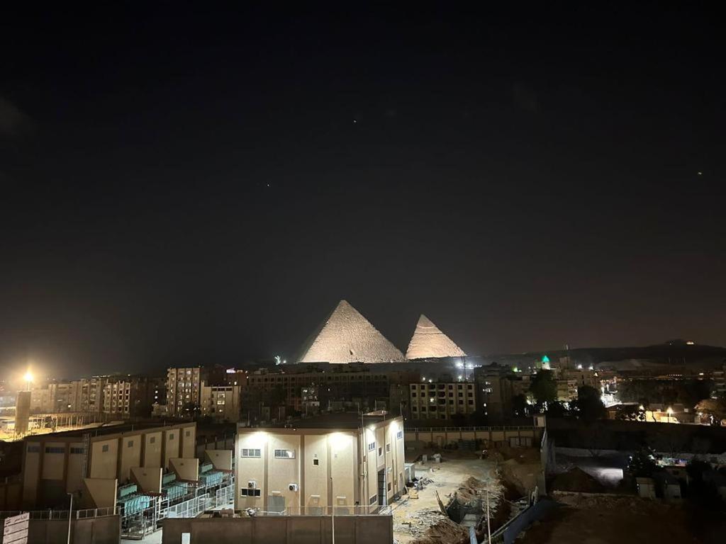 Pyramid Front Hotel *