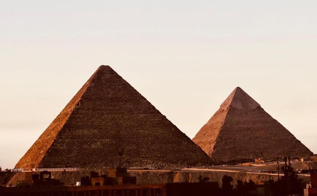 Pyramid Front Hotel Al Kawm al Akhdar