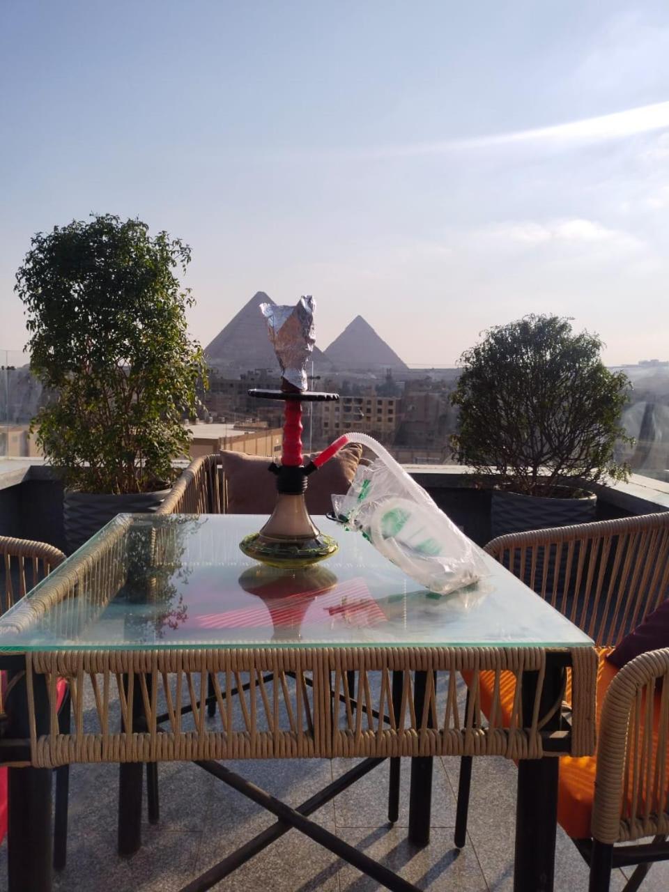 Pyramid Front Hotel