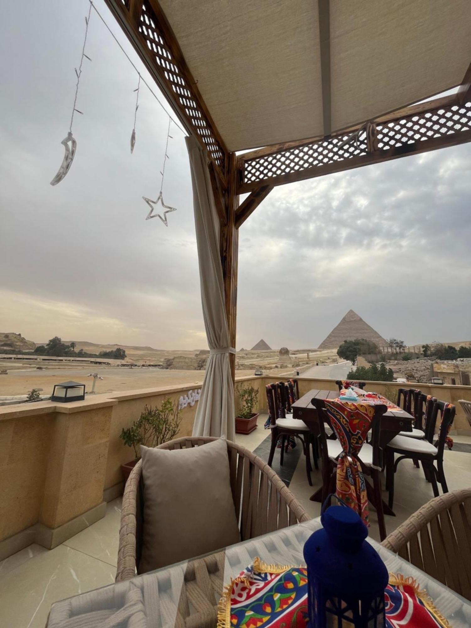The Gate Front Pyramids & Sphinx View Hotel