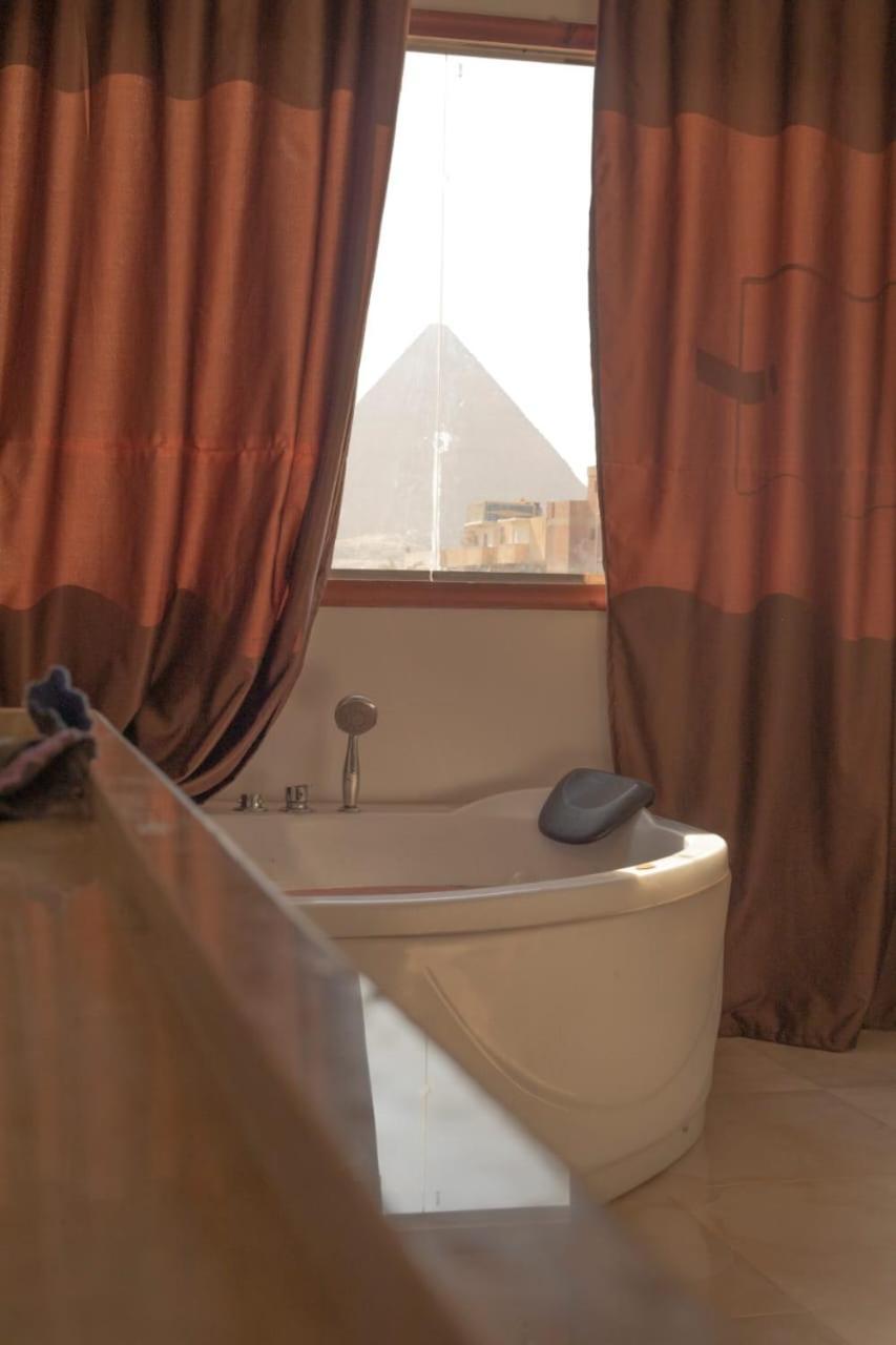 Panorama Pyramids & Jacuzzi Apartment *