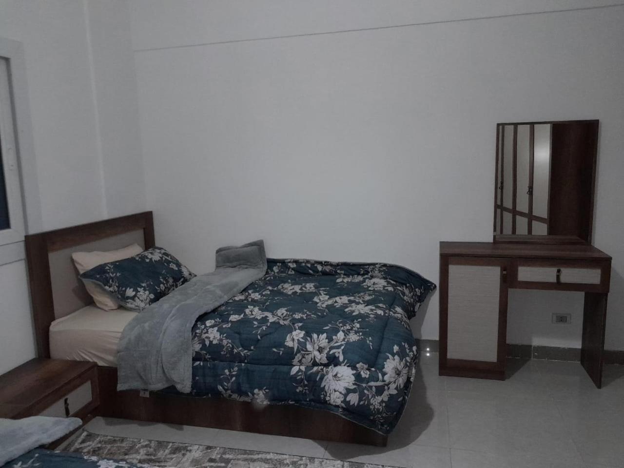 Luxury Sea-view 2 Bedrooms In Hadaba Apartment *