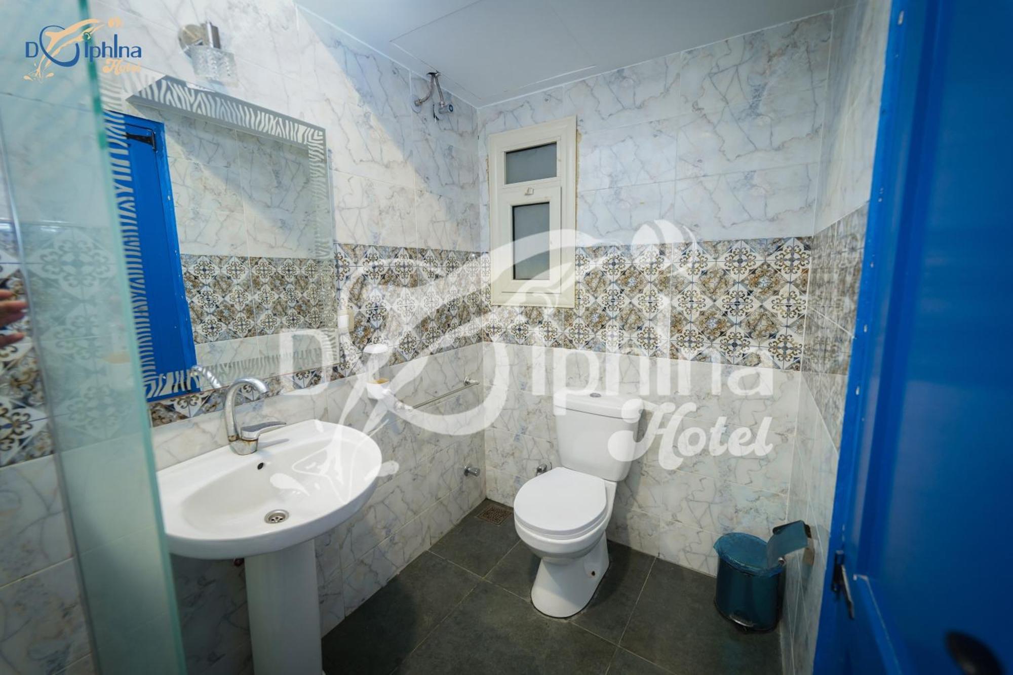 Hotel Dolphina & Restaurant