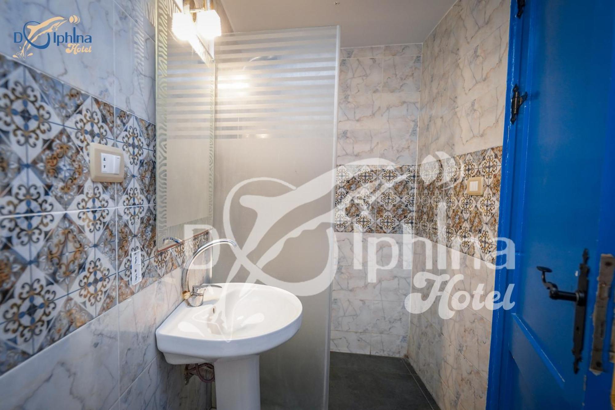 Dolphina & Restaurant Hotel 4*