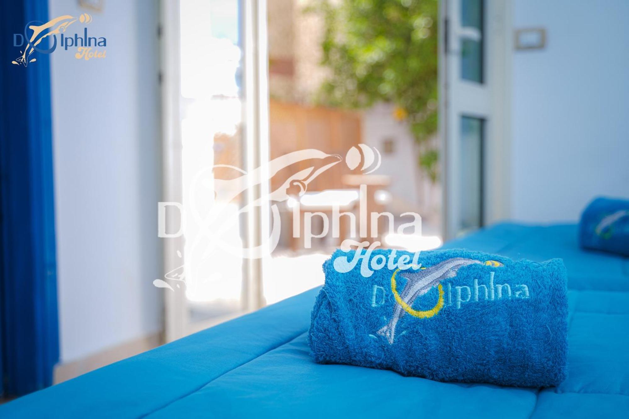Dolphina & Restaurant Hotel