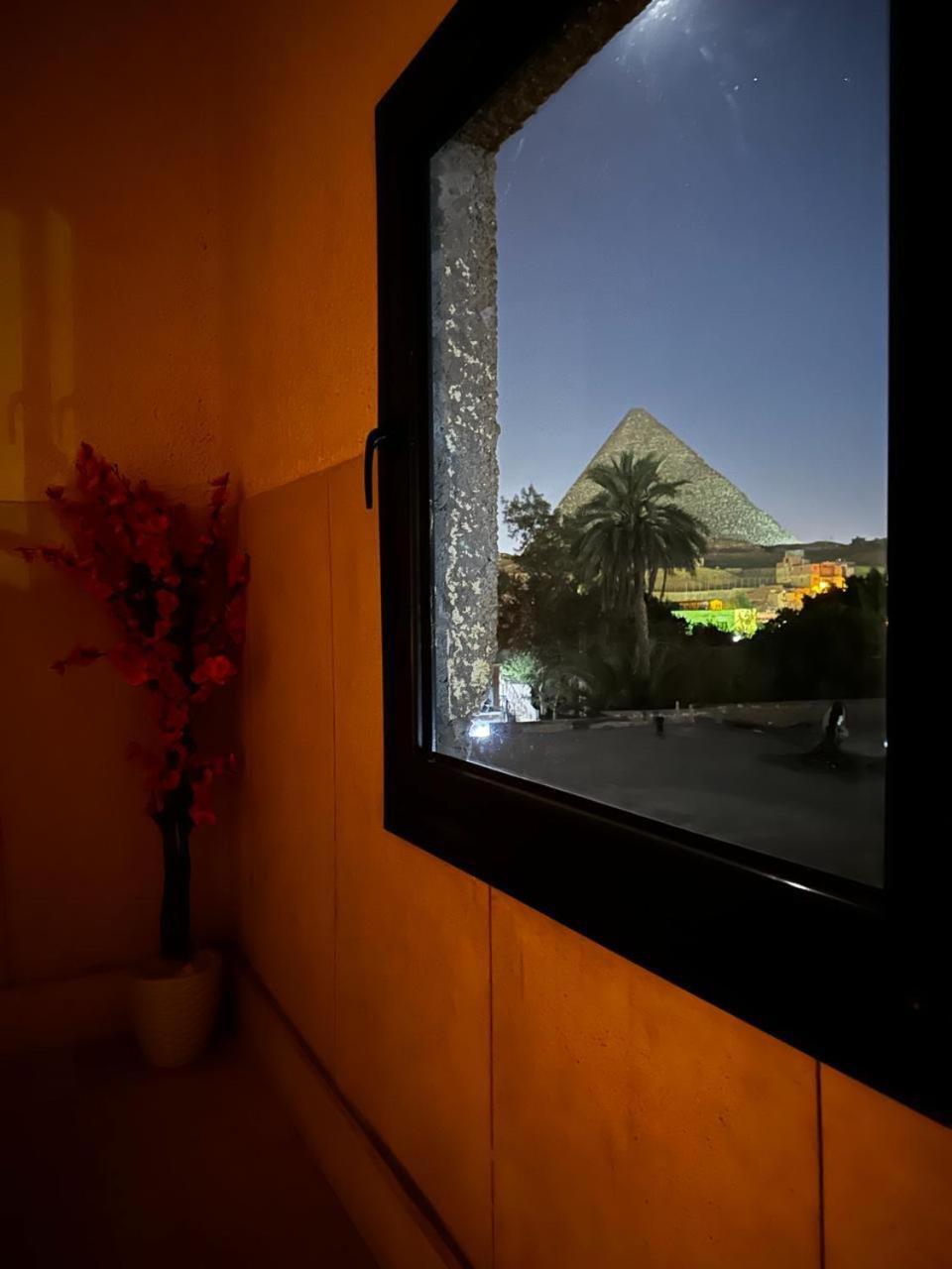 Pyramids Era View * Kafrat al Jabal