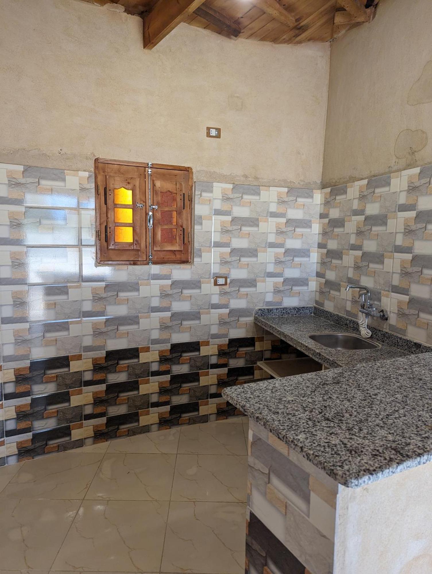 Cafour House Siwa - Hot Spring Camping *