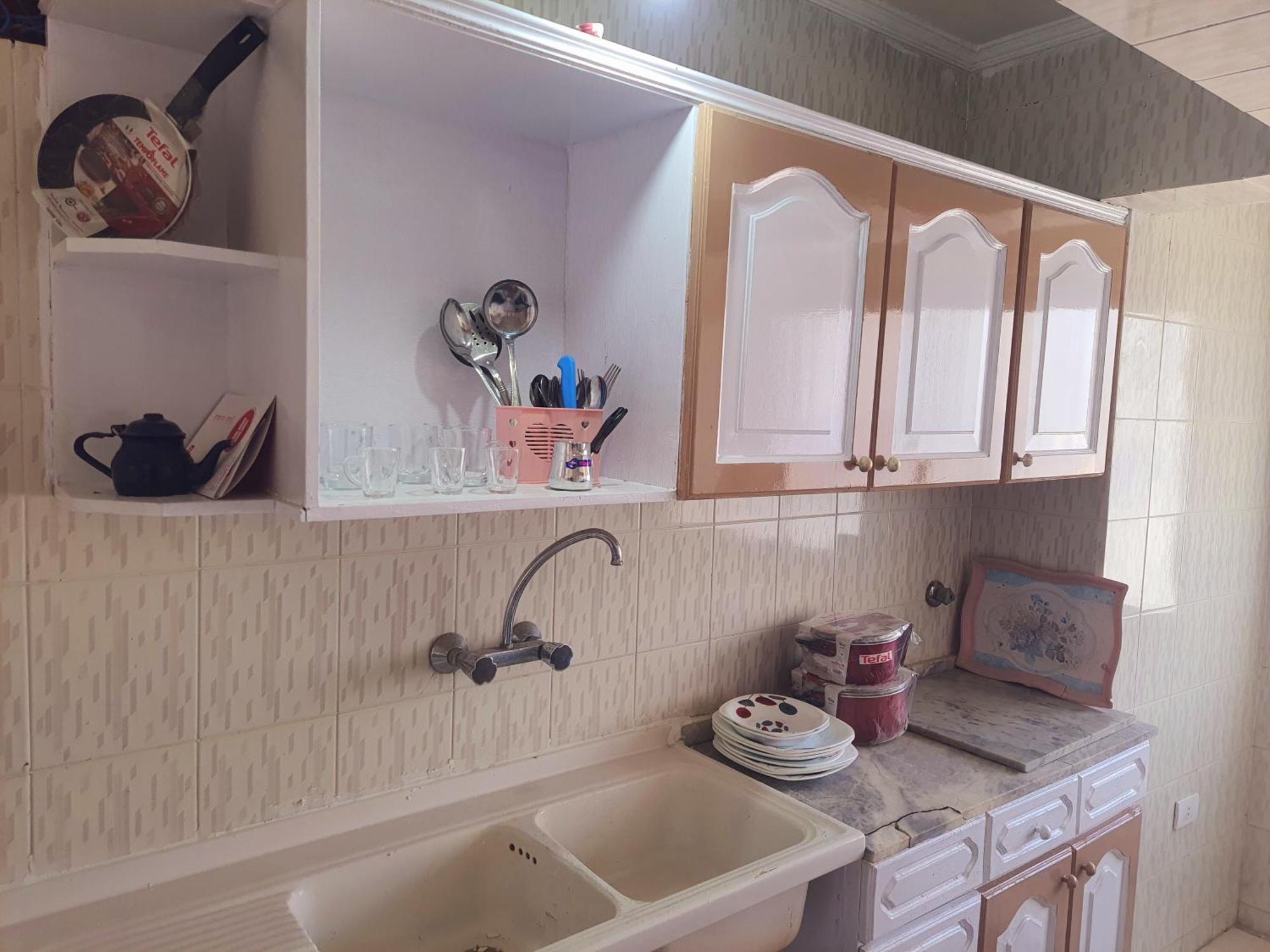 Apartment Bellevue Village Seaview Apartments: Family-friendly Agami Retreat *