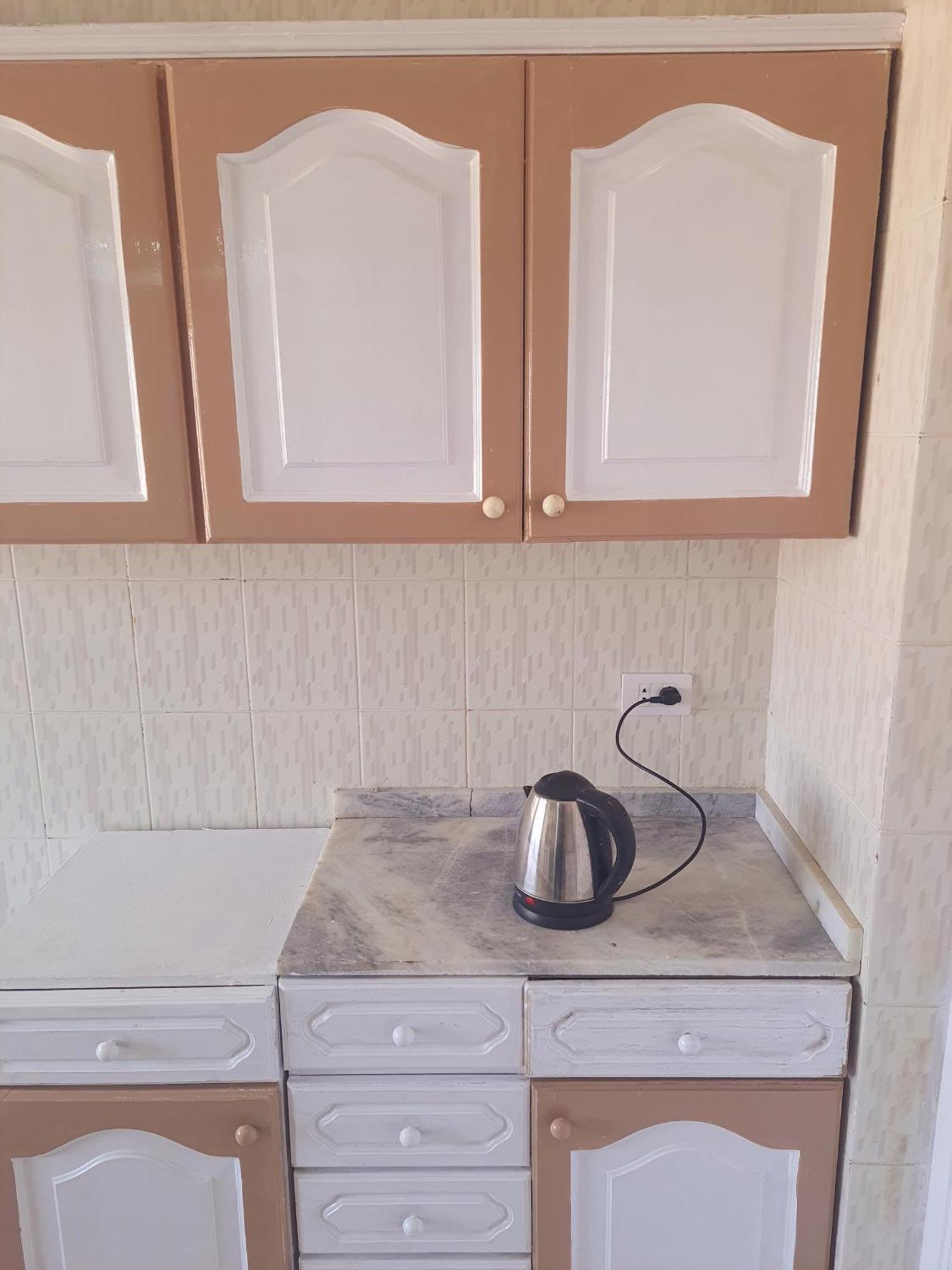 Bellevue Village Seaview Apartments: Family-friendly Agami Retreat Apartment *