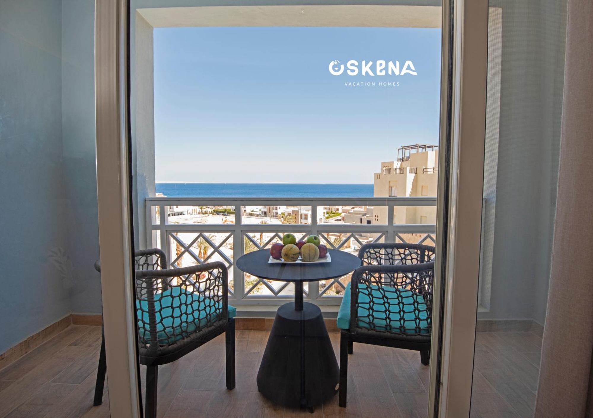 Oskena Azzurra Sahl Hasheesh