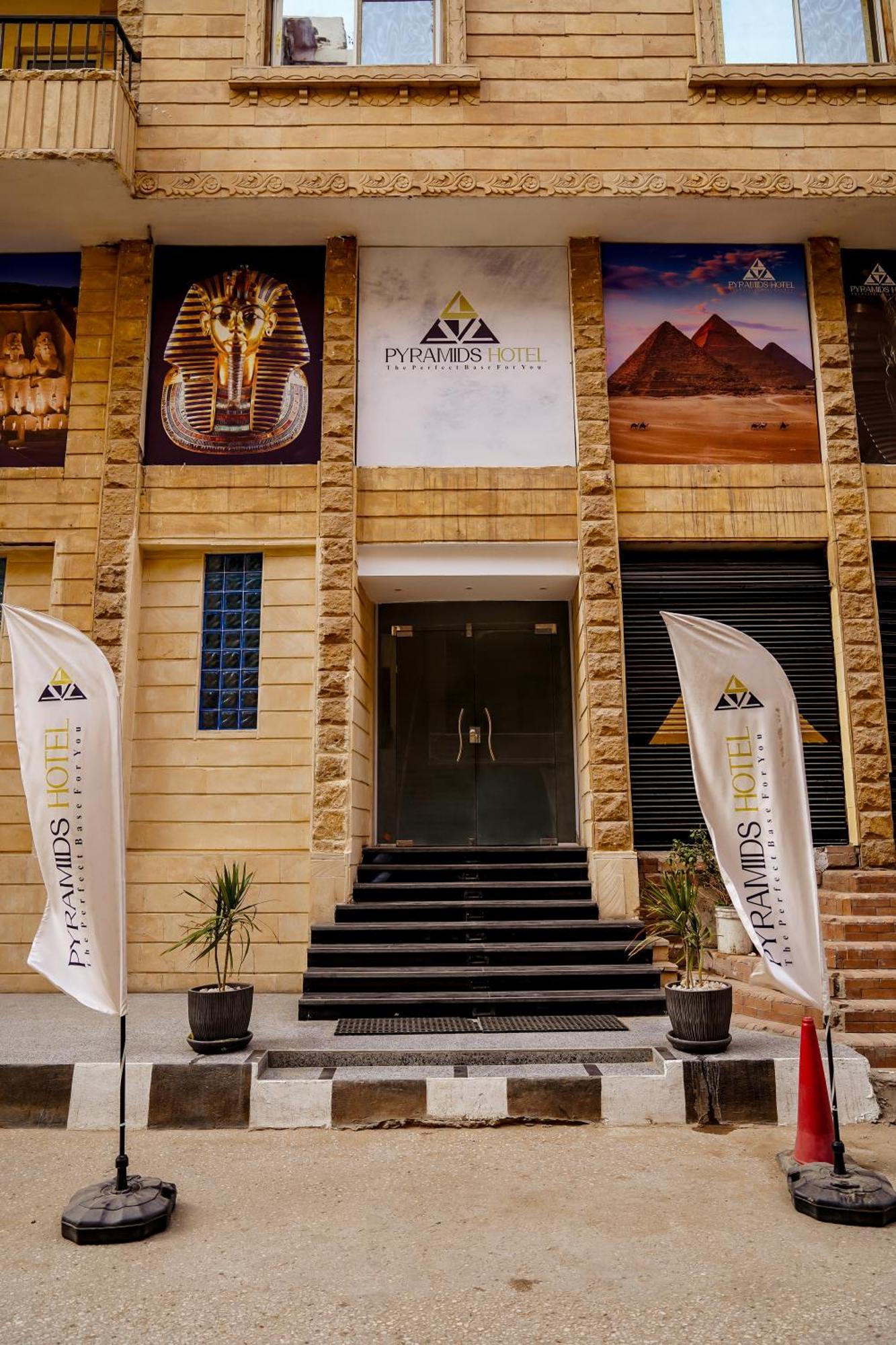 Hotel Pyramids 3*