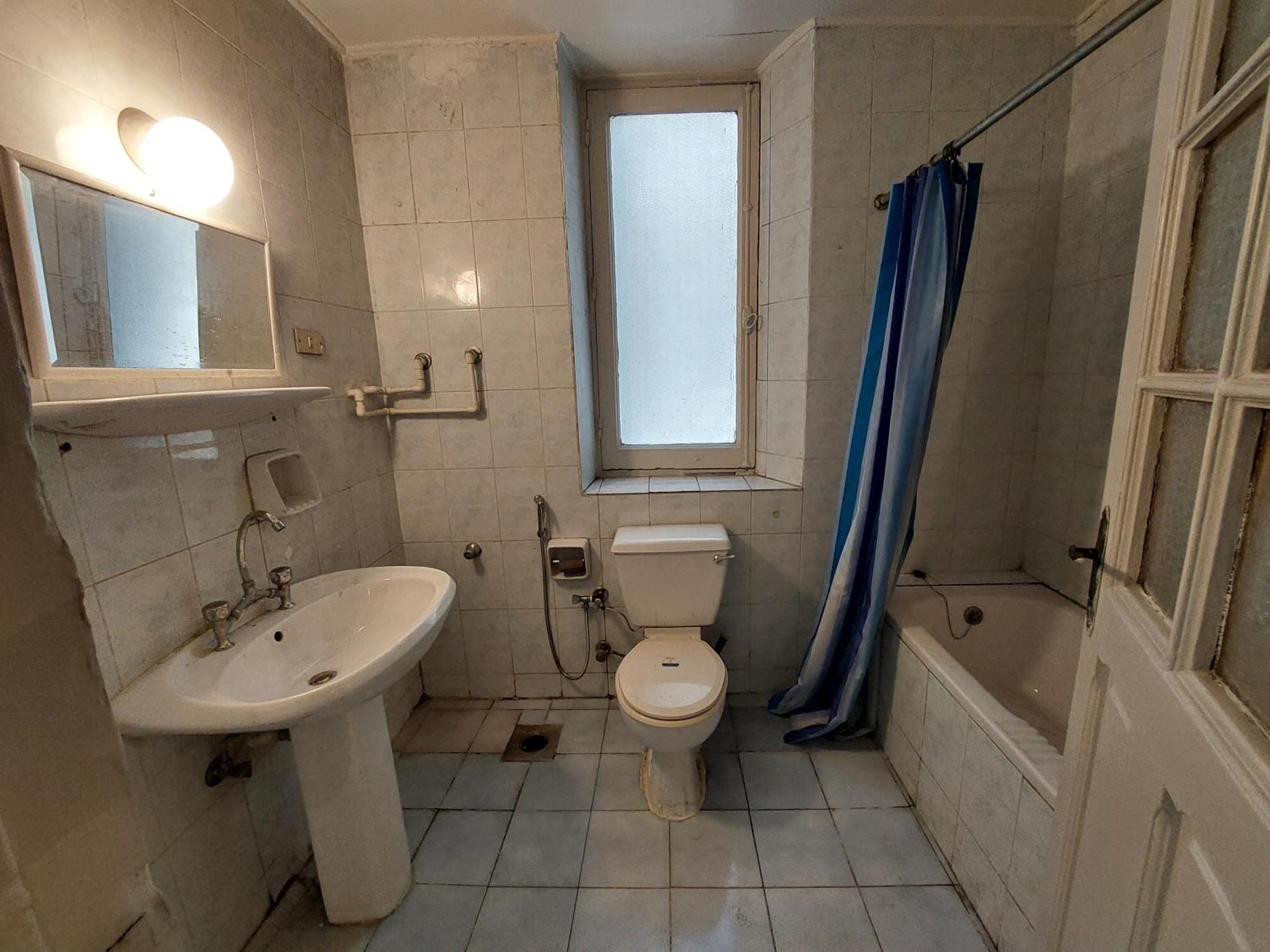 Private At Shared Apartment, Only Men And Sorry Ladies Not Allowed 仅限男士