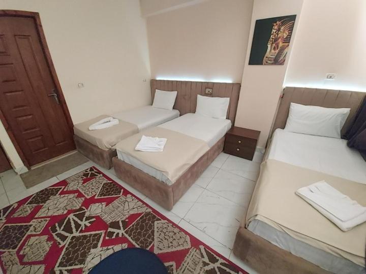 Dream Pyramids View 4* Kafrat al Jabal