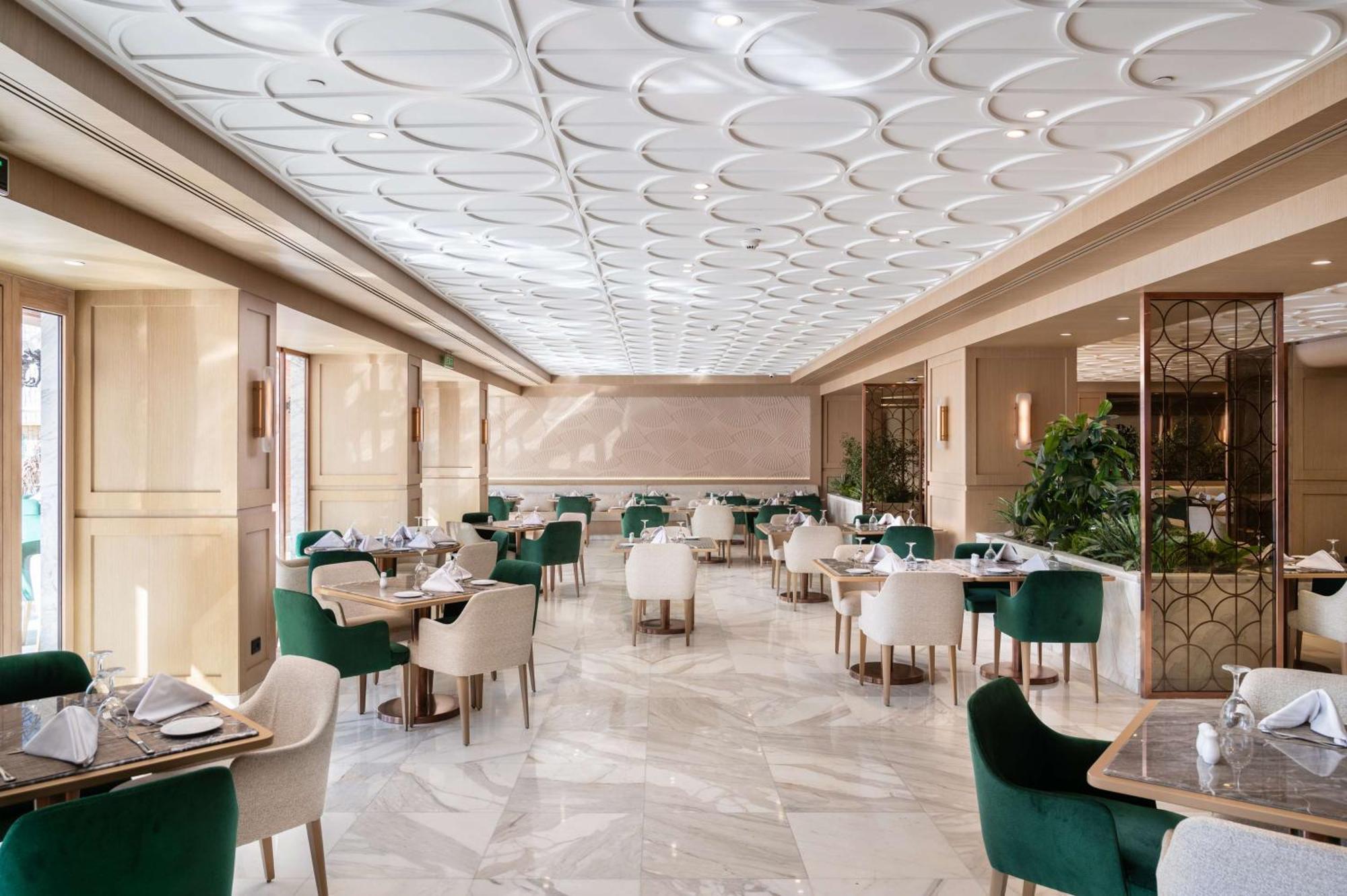 Sonesta St. George - Convention Center