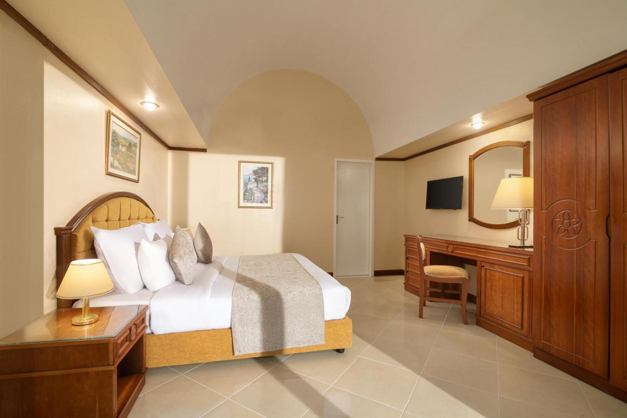 Jaz Pyramids Hotel
