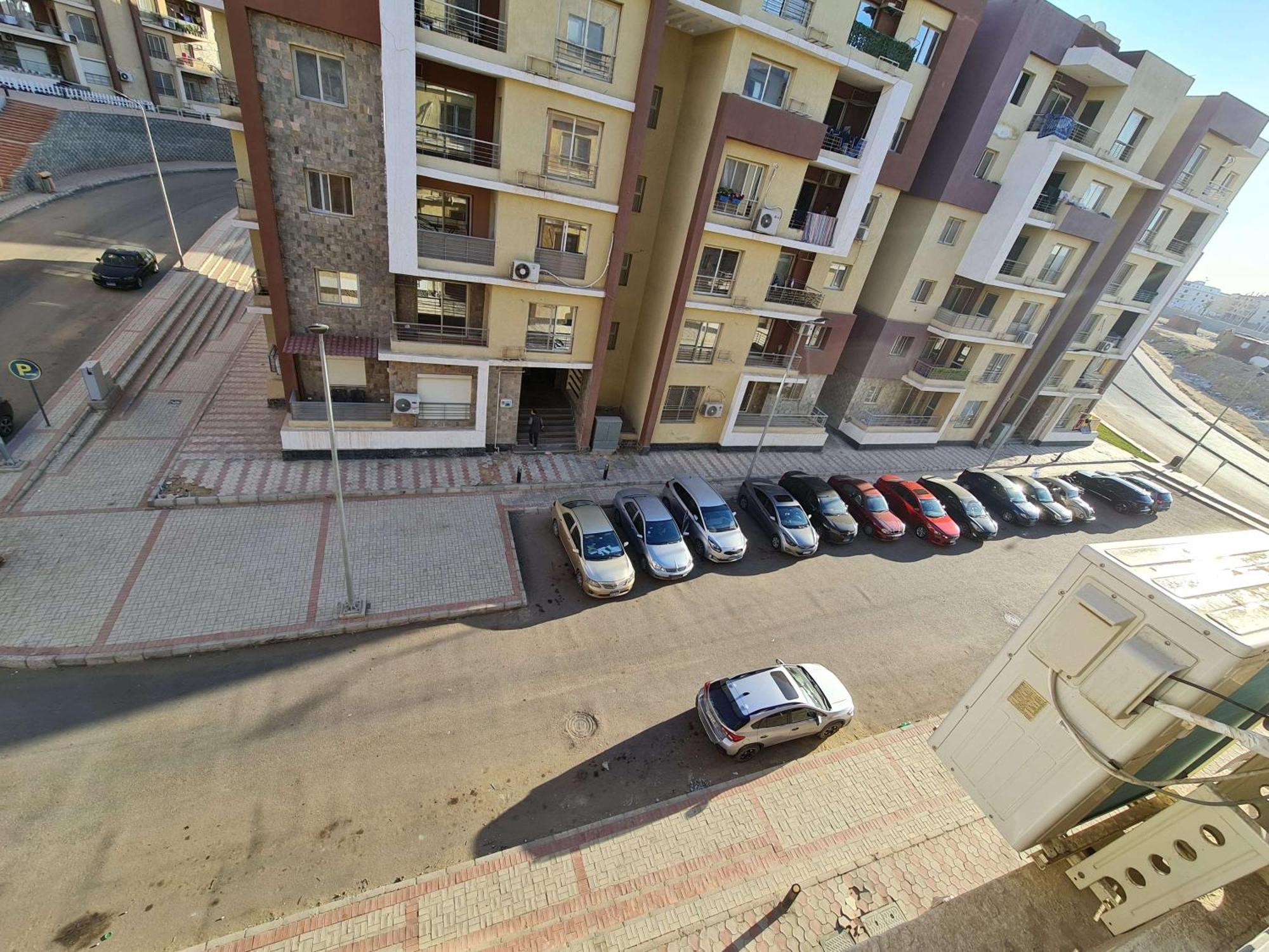 Freshly Modern Renewed 3br Full Aircod Dar Masr Qornfel Apartment
