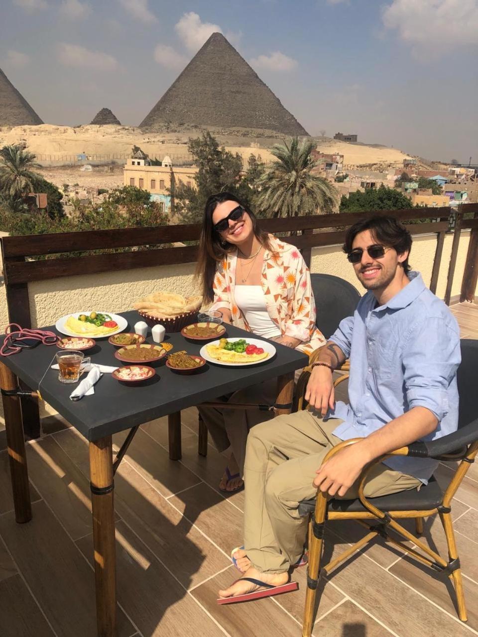 Pyramids Era View Inn Kafrat al Jabal
