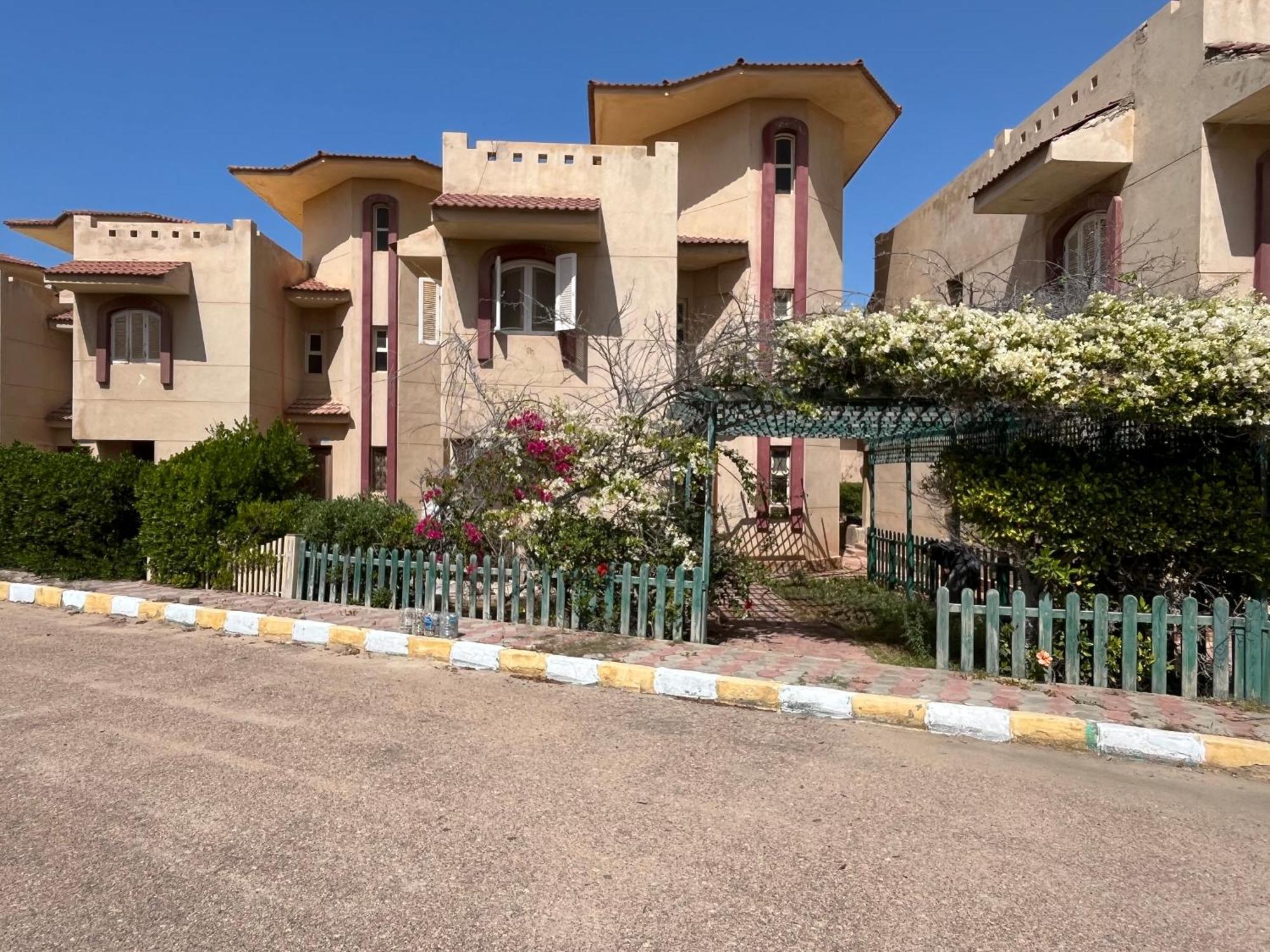 Luxury Inn: 3br In North Coast Area 61 Km * Dawwar 'Abd Allah