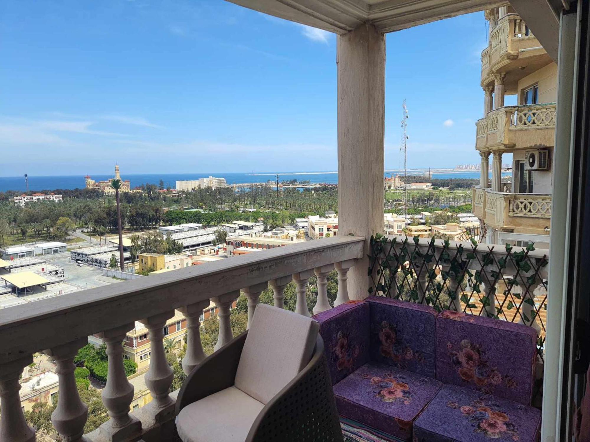 Sea And Montaza Palace View 2 Bedrooms Alexandria,2 Full Bathrooms, With 2 Ac And 1 Stand Fan, Free Wifi , Available Year Days With 3 Heavy Blankets Daire