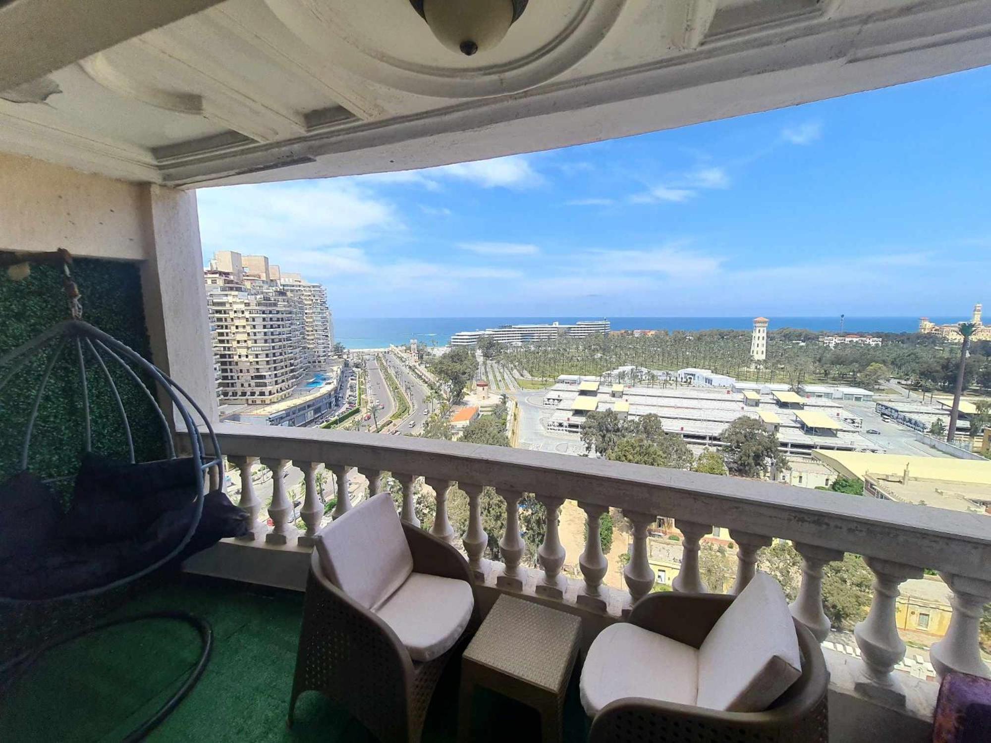 Sea And Montaza Palace View 2 Bedrooms Alexandria,2 Full Bathrooms, With 2 Ac And 1 Stand Fan, Free Wifi , Available Year Days With 3 Heavy Blankets