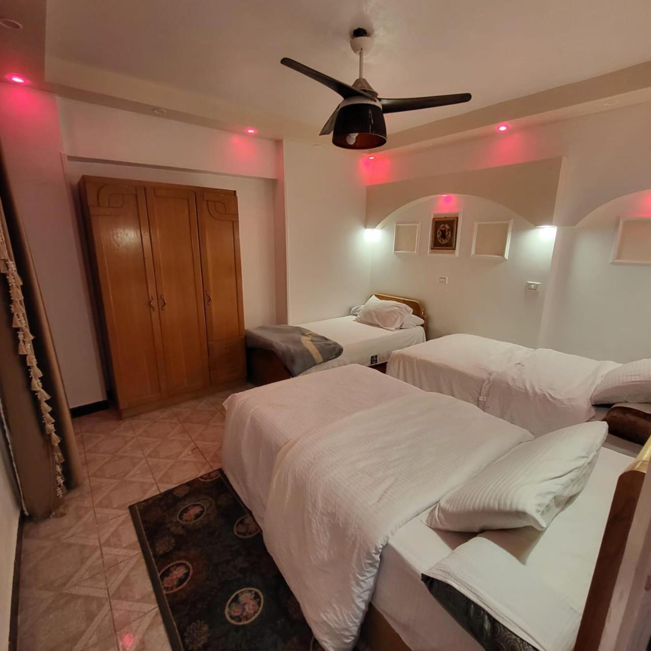 Apartment شقه فى ميامى بالاسكندريه مطله على البحر *