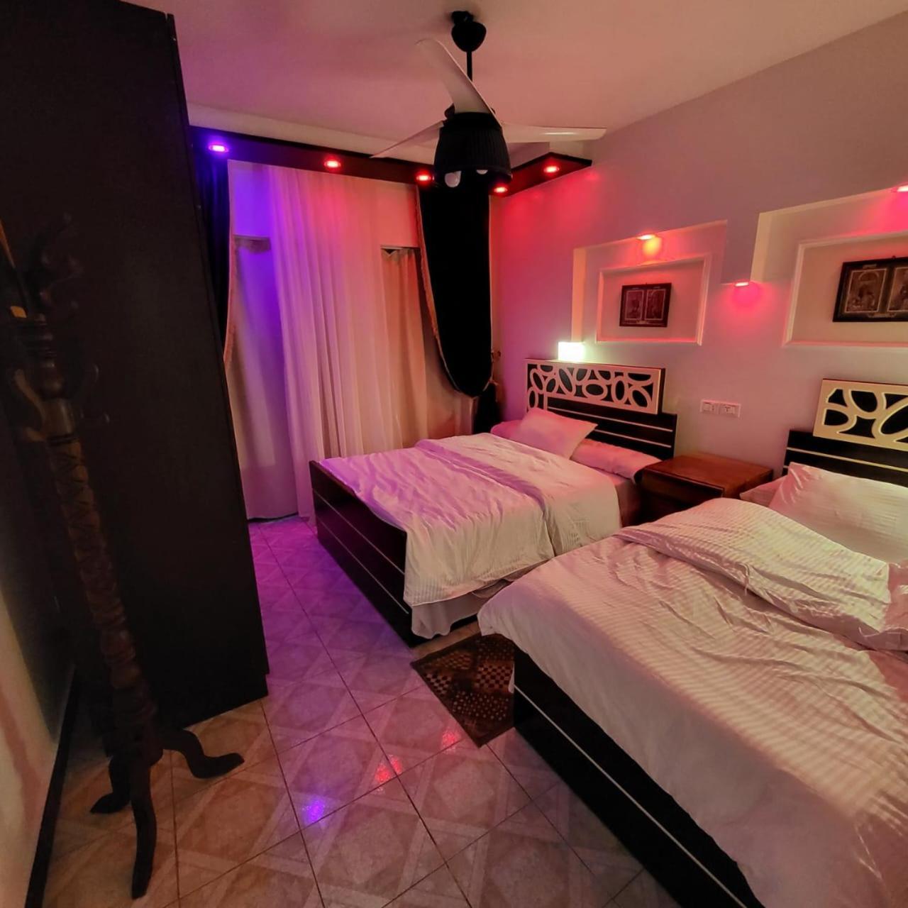 Apartment شقه فى ميامى بالاسكندريه مطله على البحر Alexandria