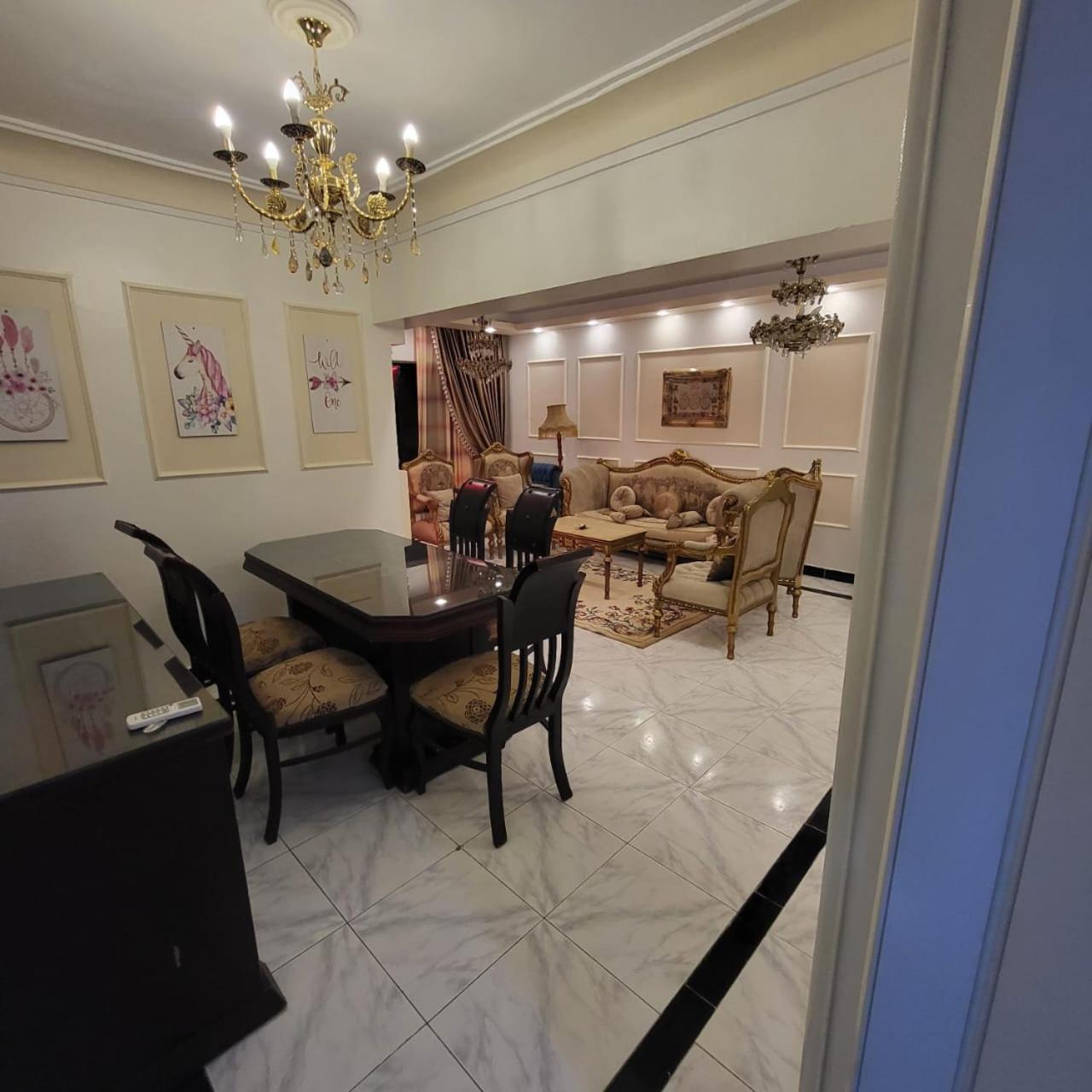 Apartment شقه فى ميامى بالاسكندريه مطله على البحر