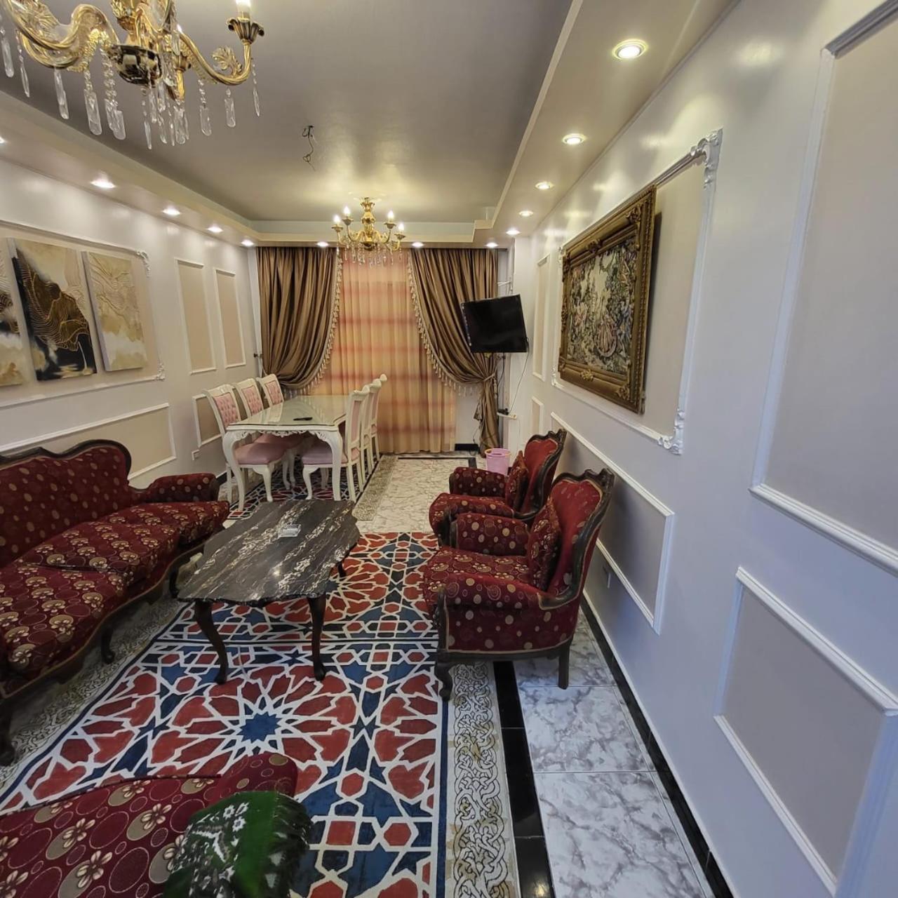 Apartment شقه فى ميامى بالاسكندريه مطله على البحر