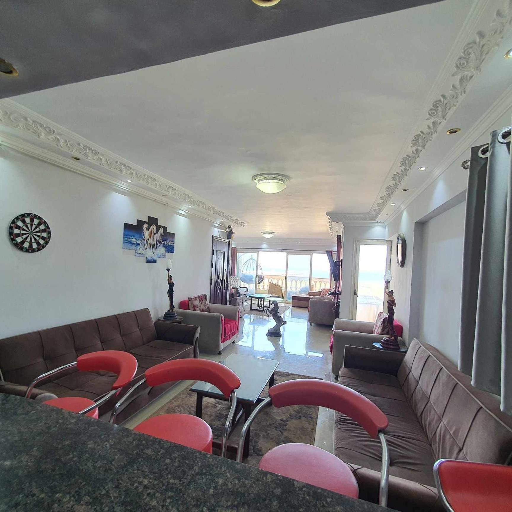 Sea And Montaza Palace View 2 Bedrooms Alexandria,2 Full Bathrooms, With 2 Ac And 1 Stand Fan, Free Wifi , Available Year Days With 3 Heavy Blankets * İskenderiye