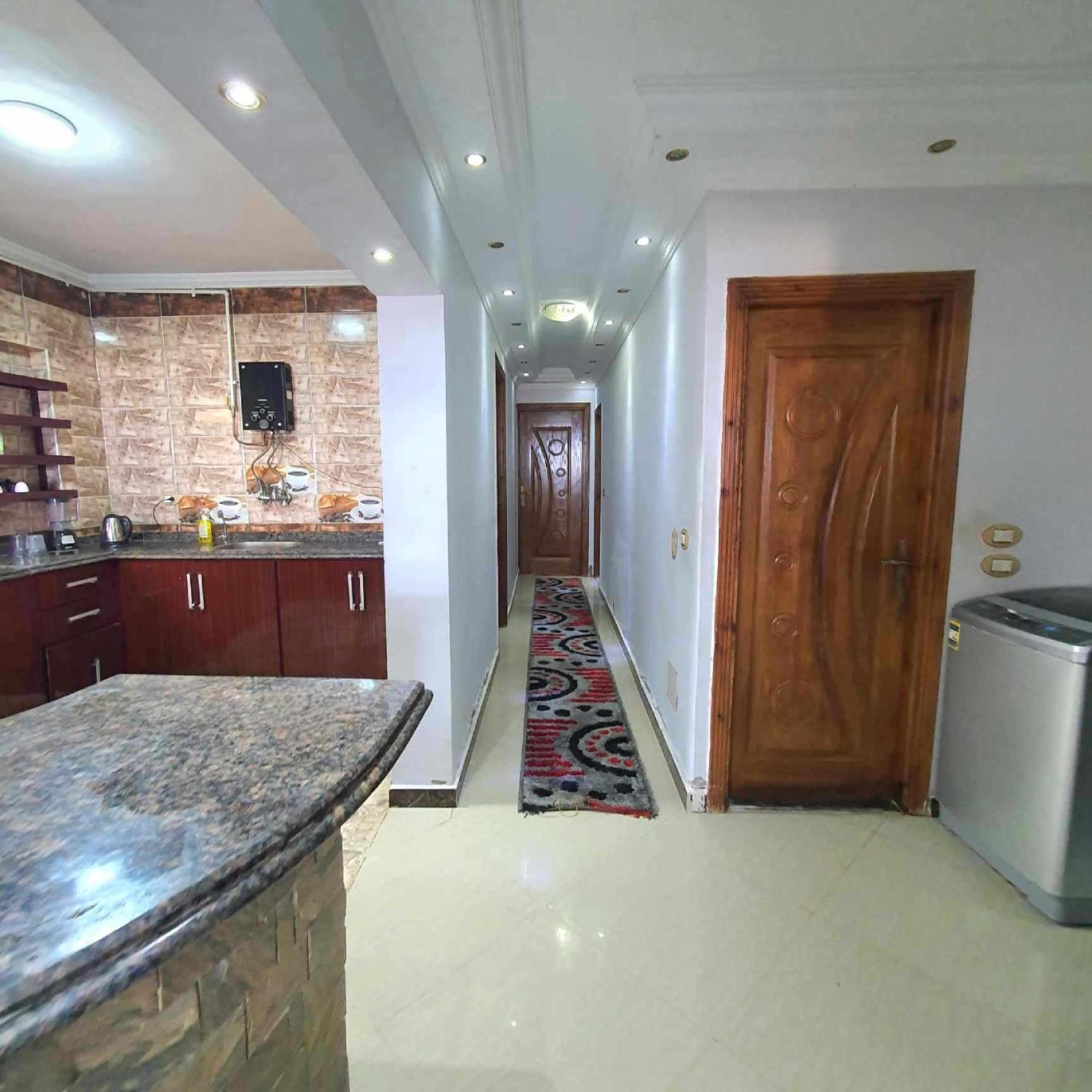 Sea And Montaza Palace View 2 Bedrooms Alexandria,2 Full Bathrooms, With 2 Ac And 1 Stand Fan, Free Wifi , Available Year Days With 3 Heavy Blankets Daire İskenderiye