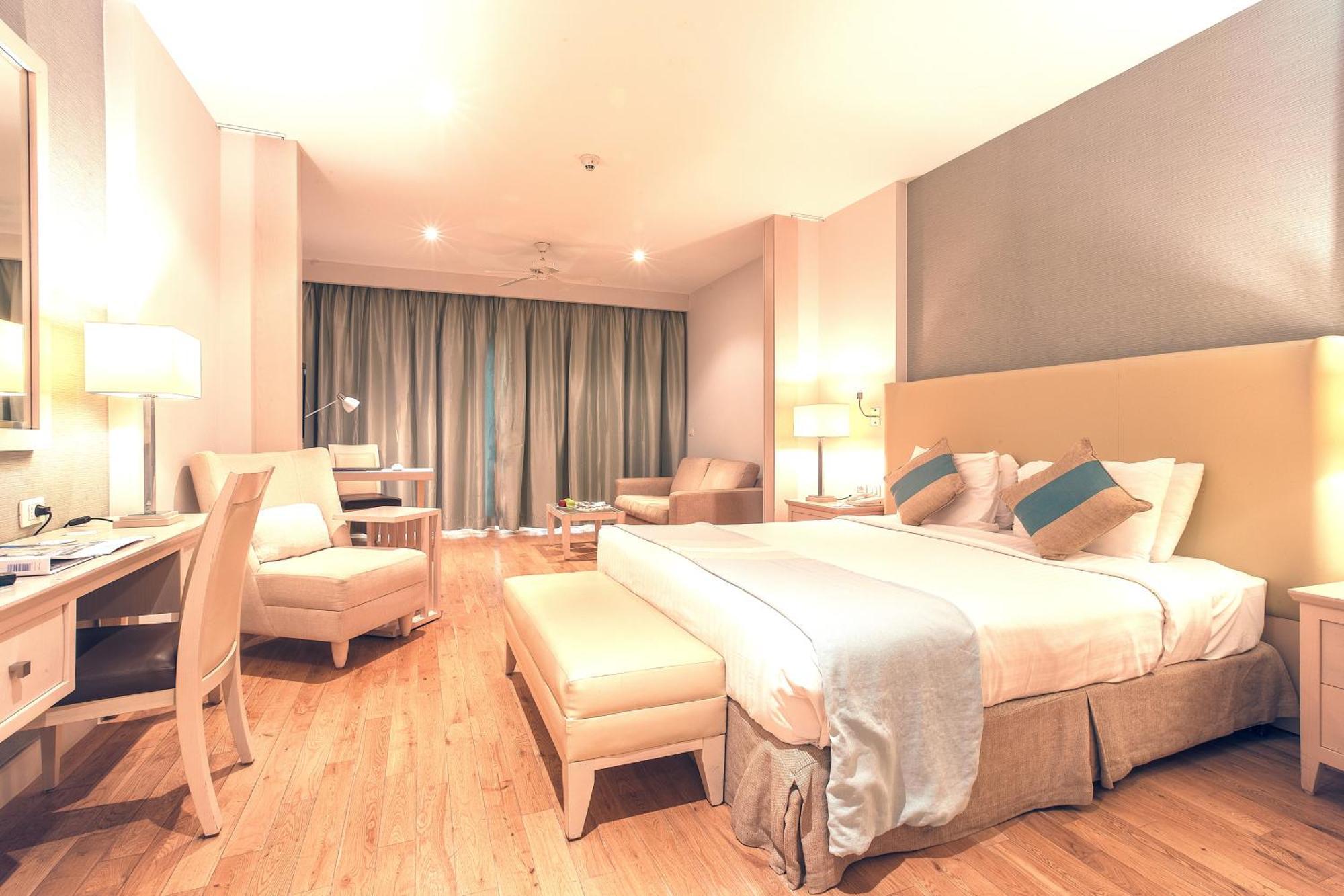 Old Palace Sahl Hasheesh Resort 5*