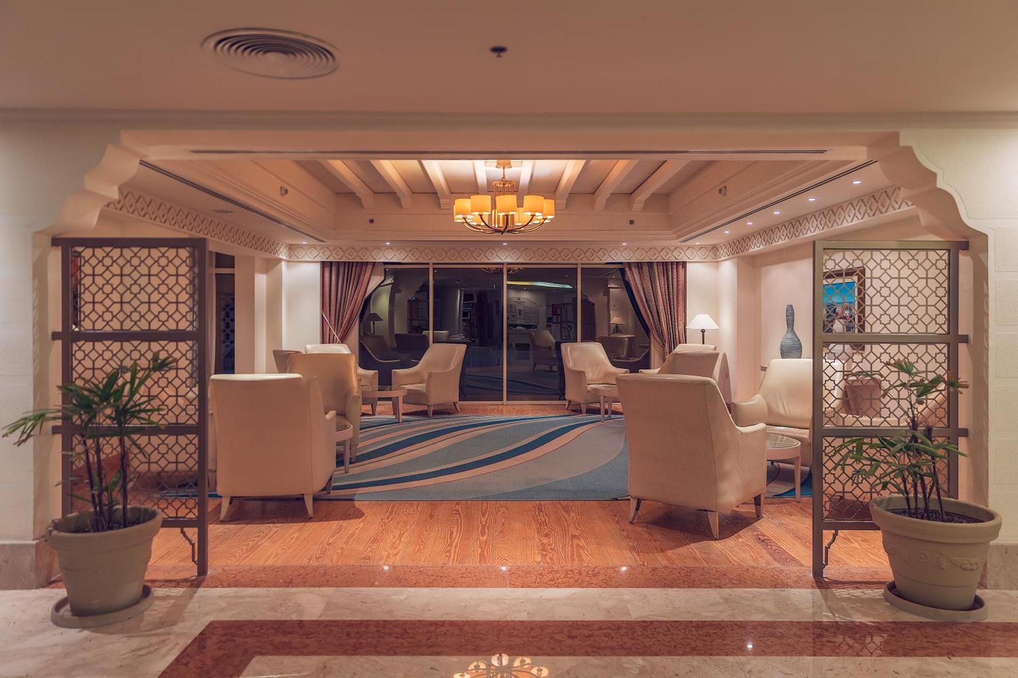 Resort Old Palace Sahl Hasheesh 5*