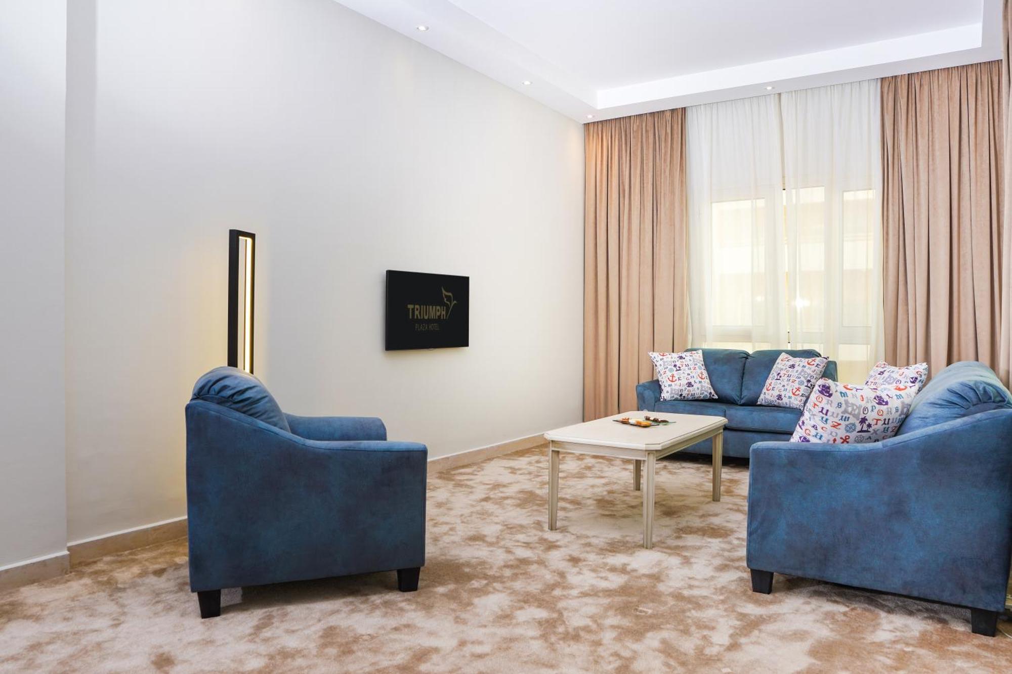 Triumph Plaza 4*