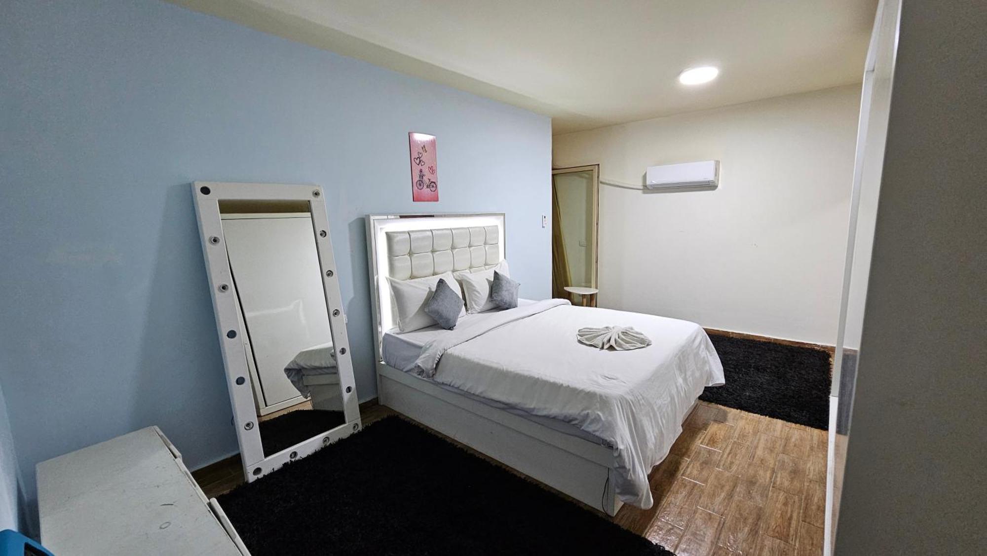 Sea View Heart Apartment