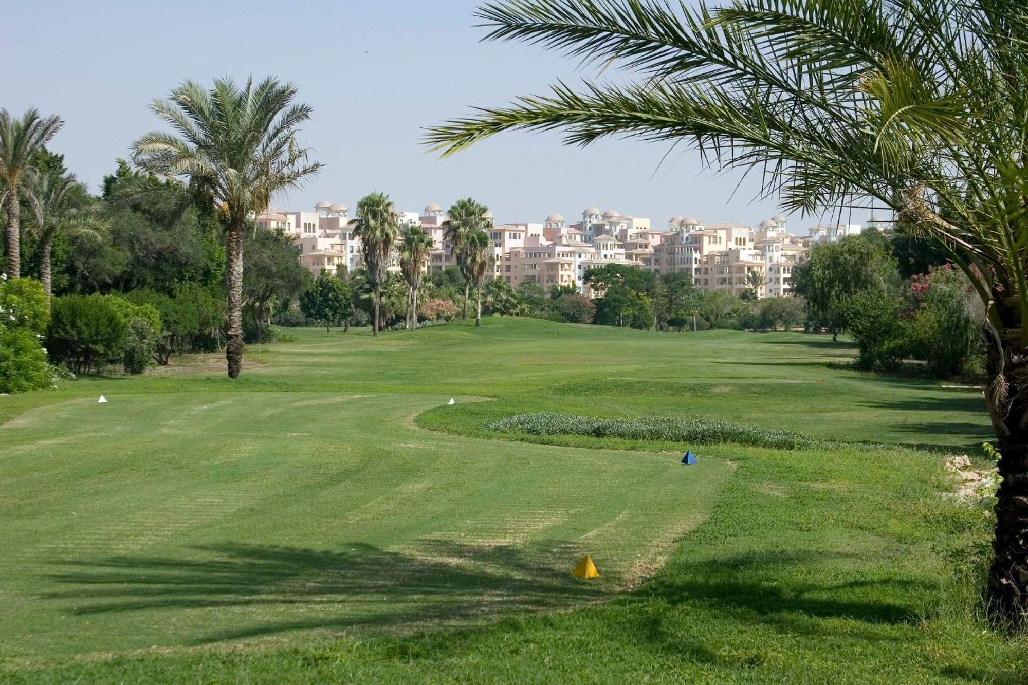 Swiss Pyramids Golf
